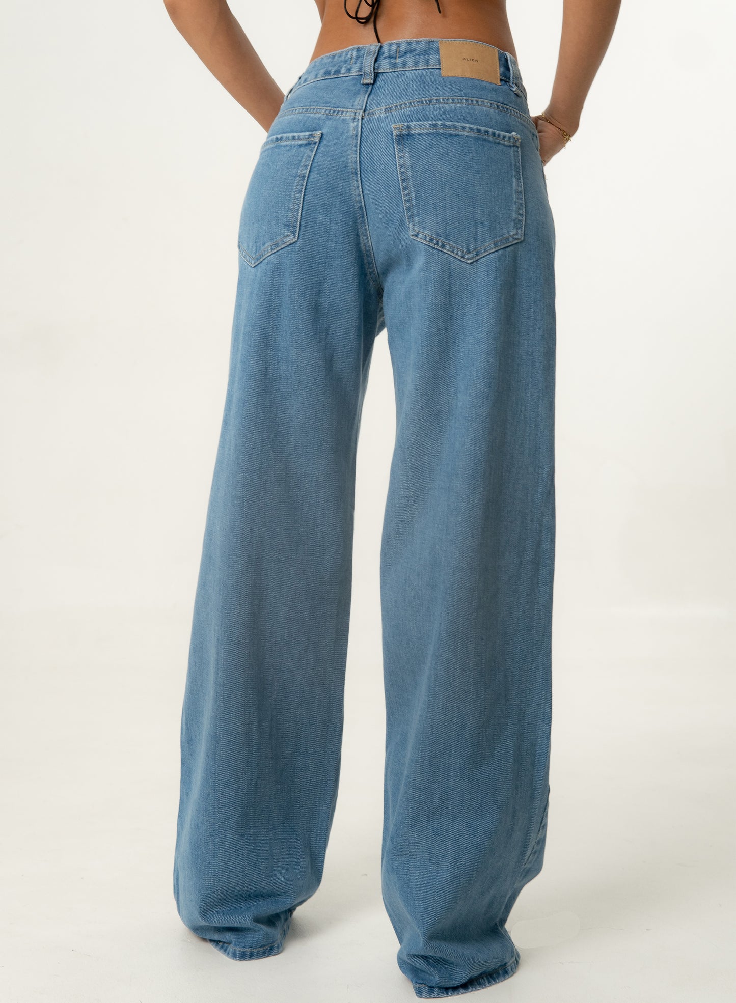 Women's Mid Rise Straight Jeans