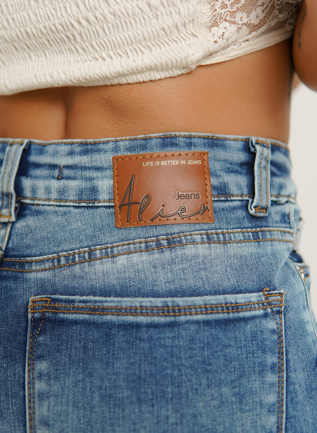 Women's High Rise Bootcut Jeans