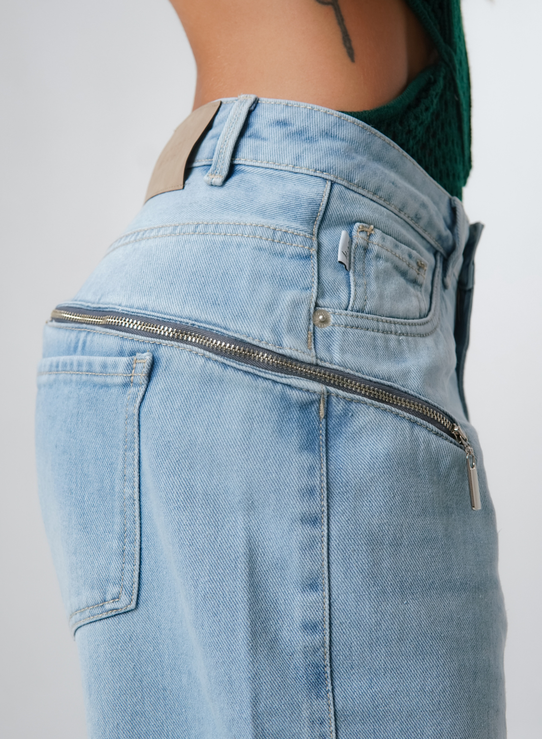 Women's Mid Waist Baggy Jeans