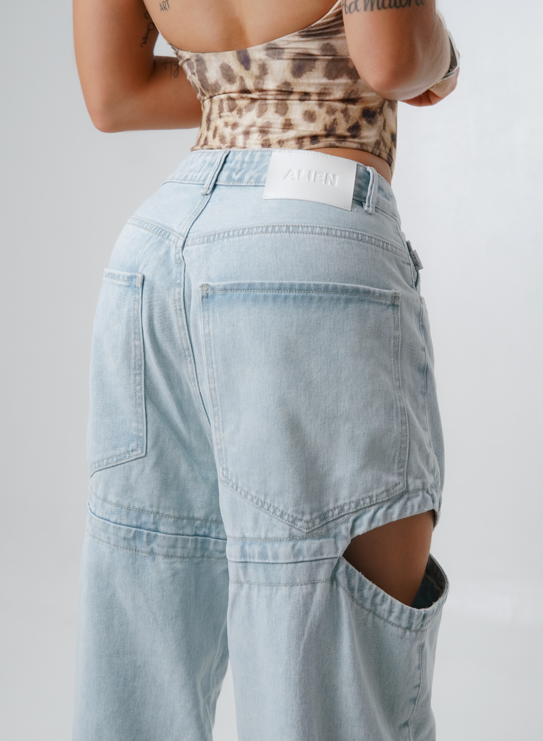 Women's Low Waist Barrel Jeans