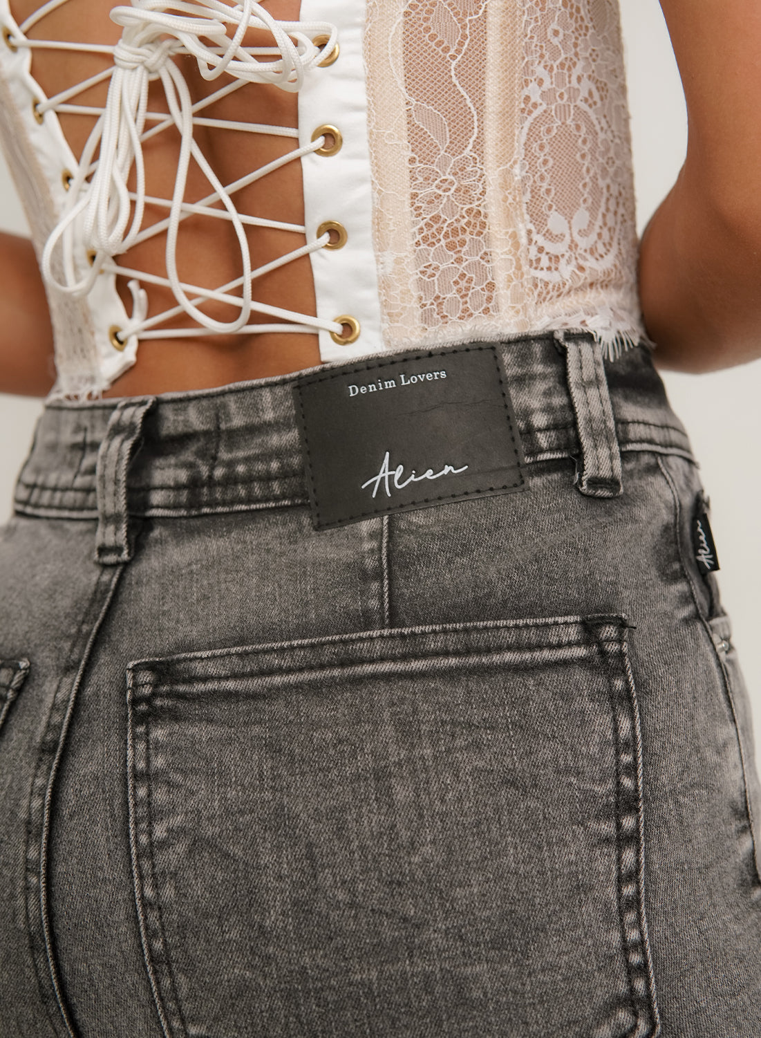 Women's High Rise Skinny Jeans