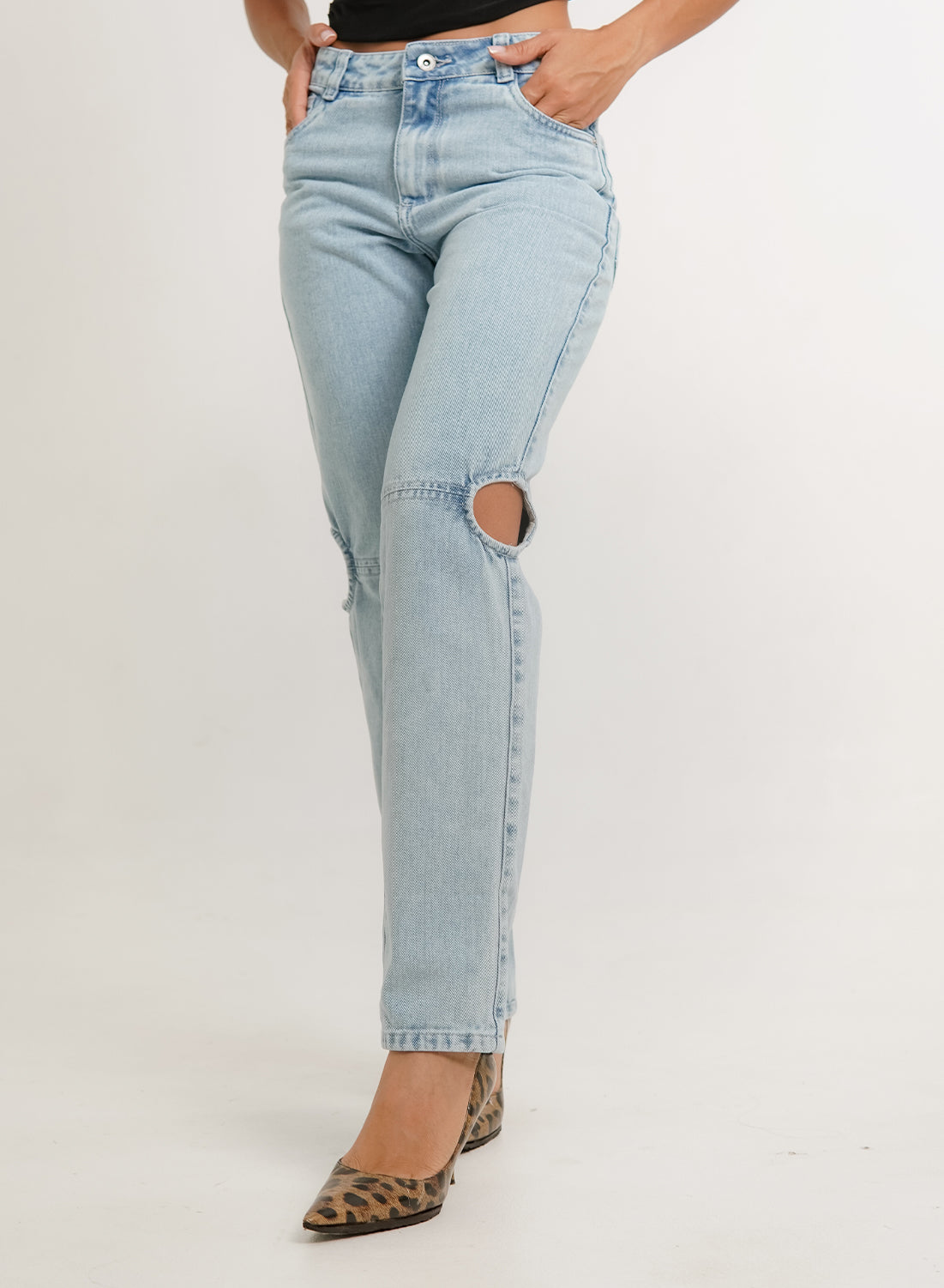 Women's Mid Rise Mom Jeans