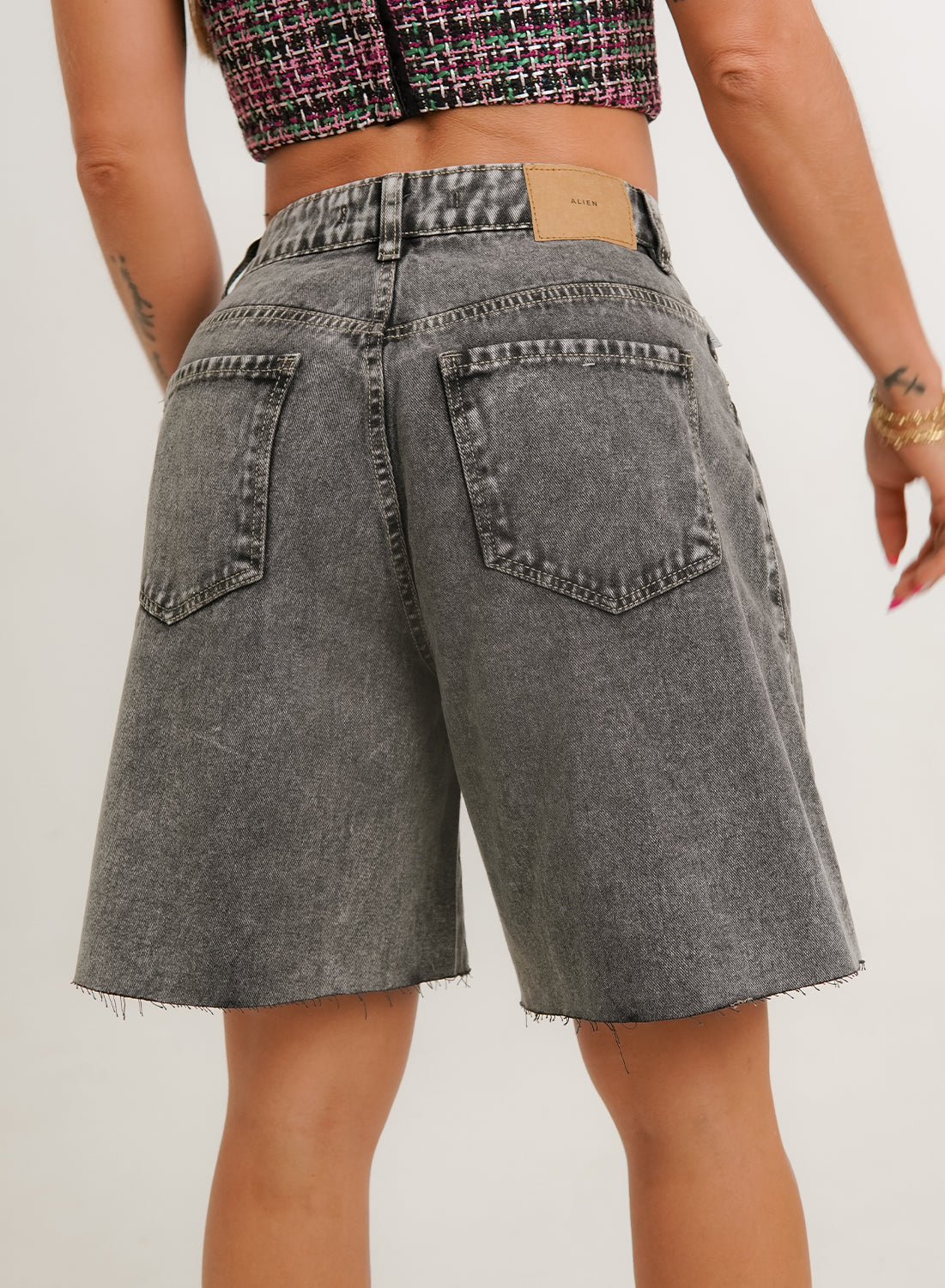 Women's Low Rise Relaxed Jorts