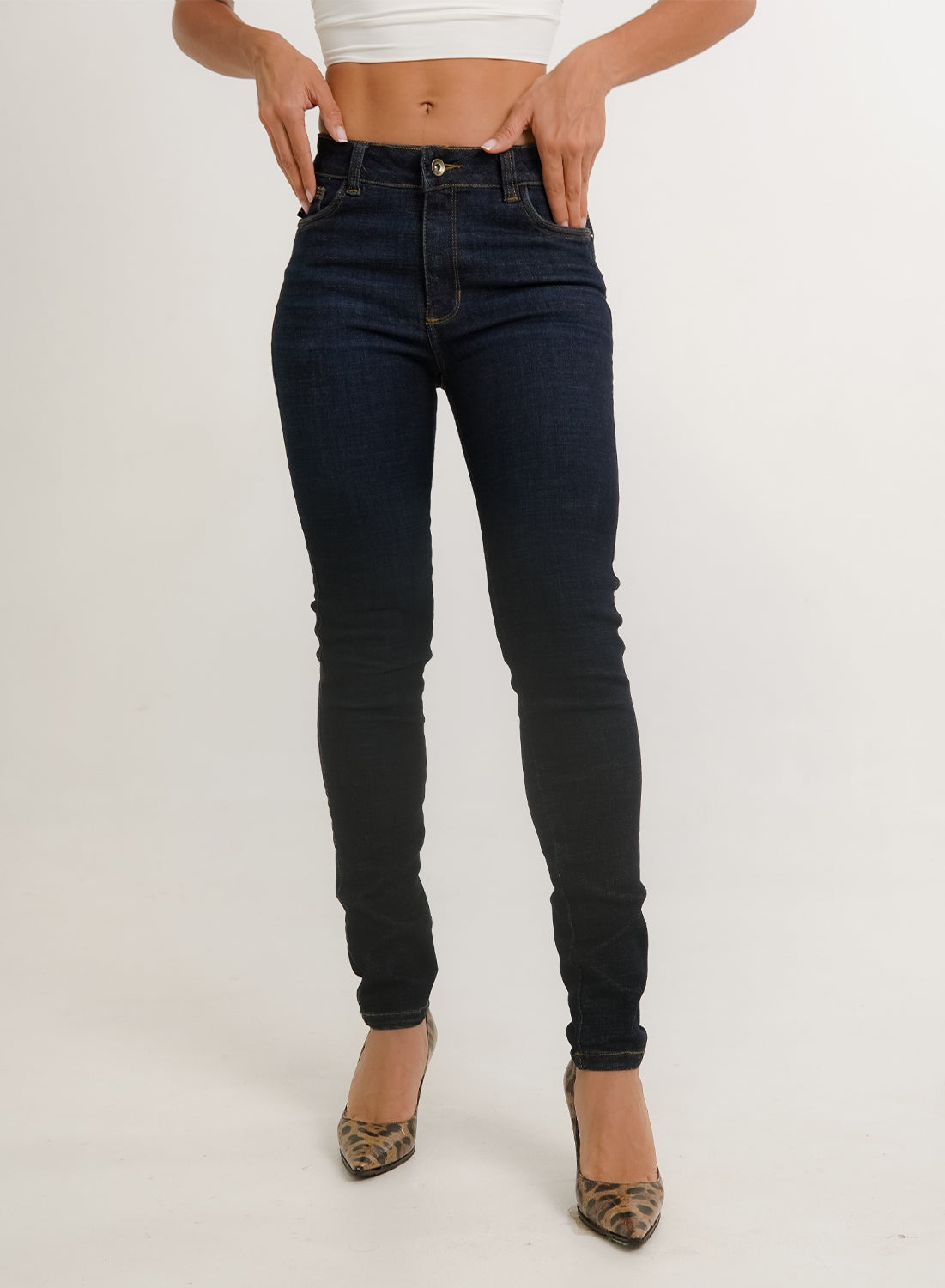 Women's Mid Rise Skinny Jeans