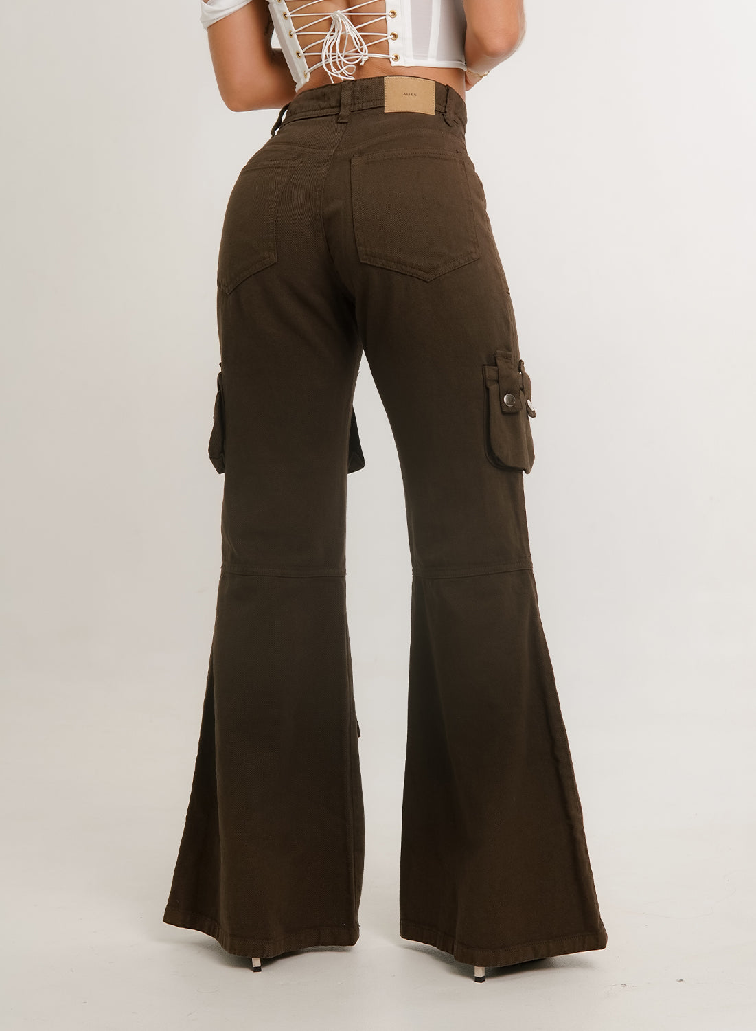 Women's Low Rise Cargo Jeans Chocolate