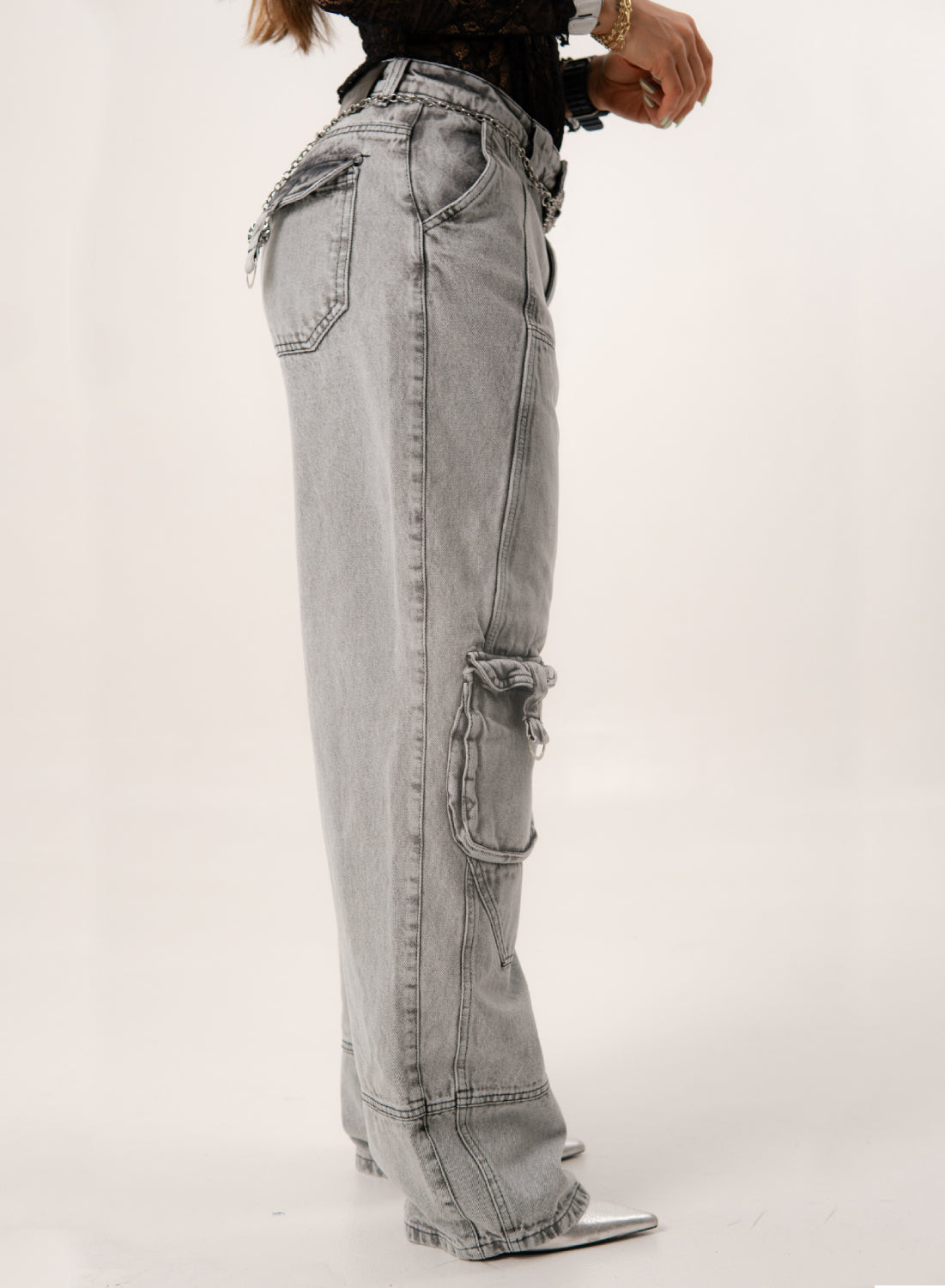 Grey Relaxed Fit Women's Low Rise Cargo Alien Jeans