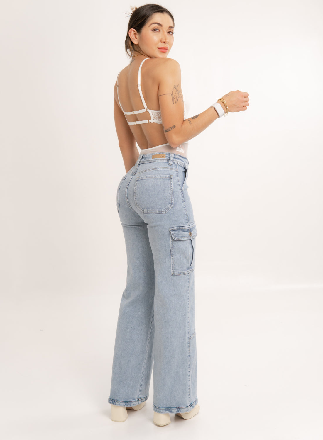 Women's Mid Rise Cargo Jeans Light Blue