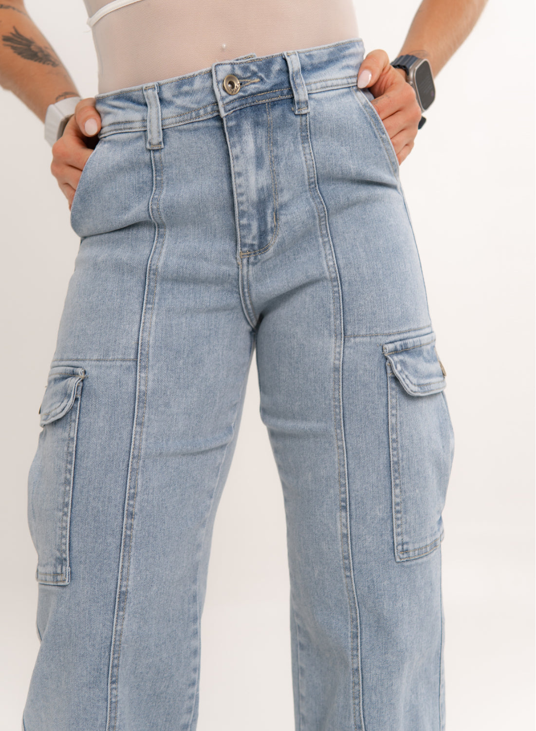 Women's Mid Rise Cargo Jeans Light Blue