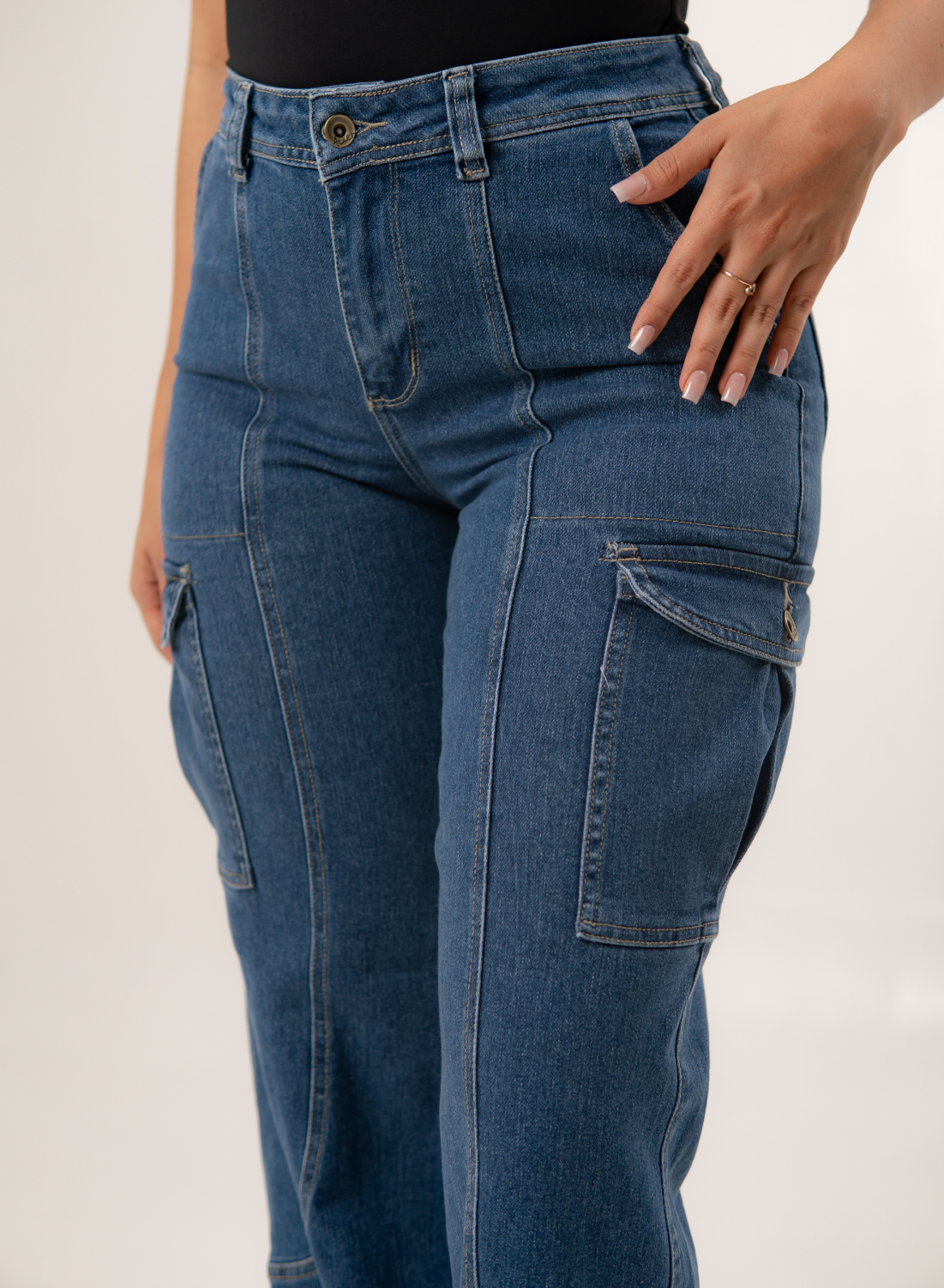 Mid Rise Cargo Alien Jeans