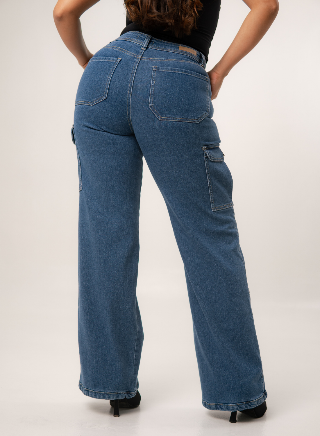 Mid Rise Cargo Alien Jeans