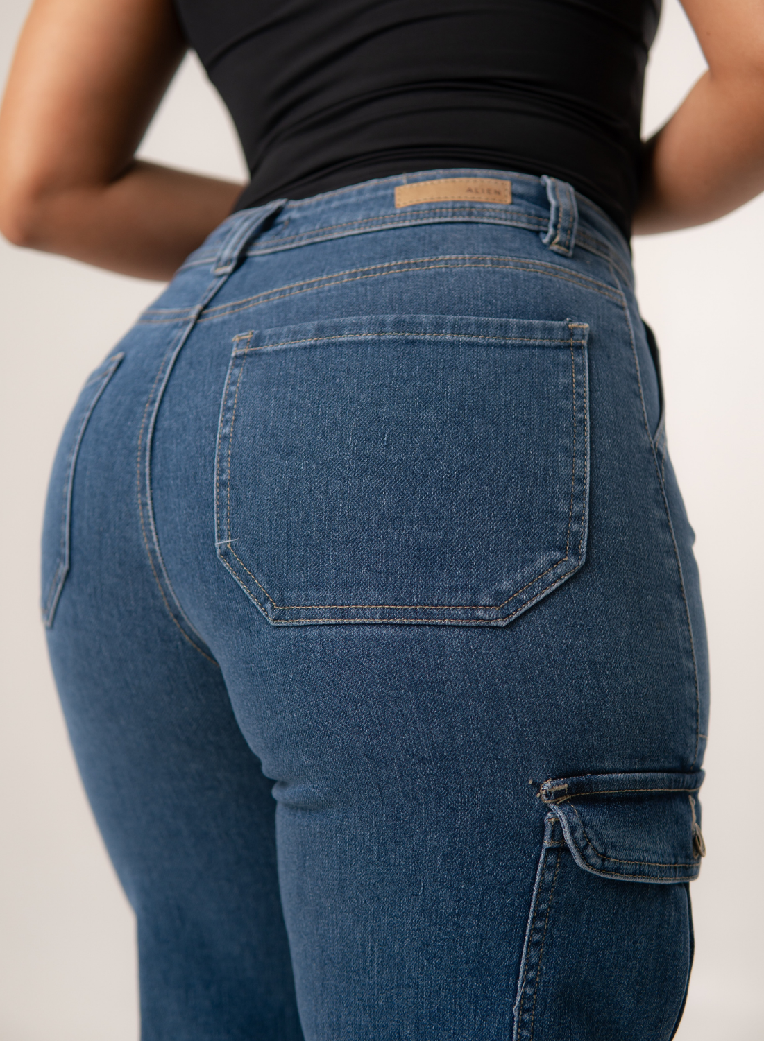 Mid Rise Cargo Alien Jeans