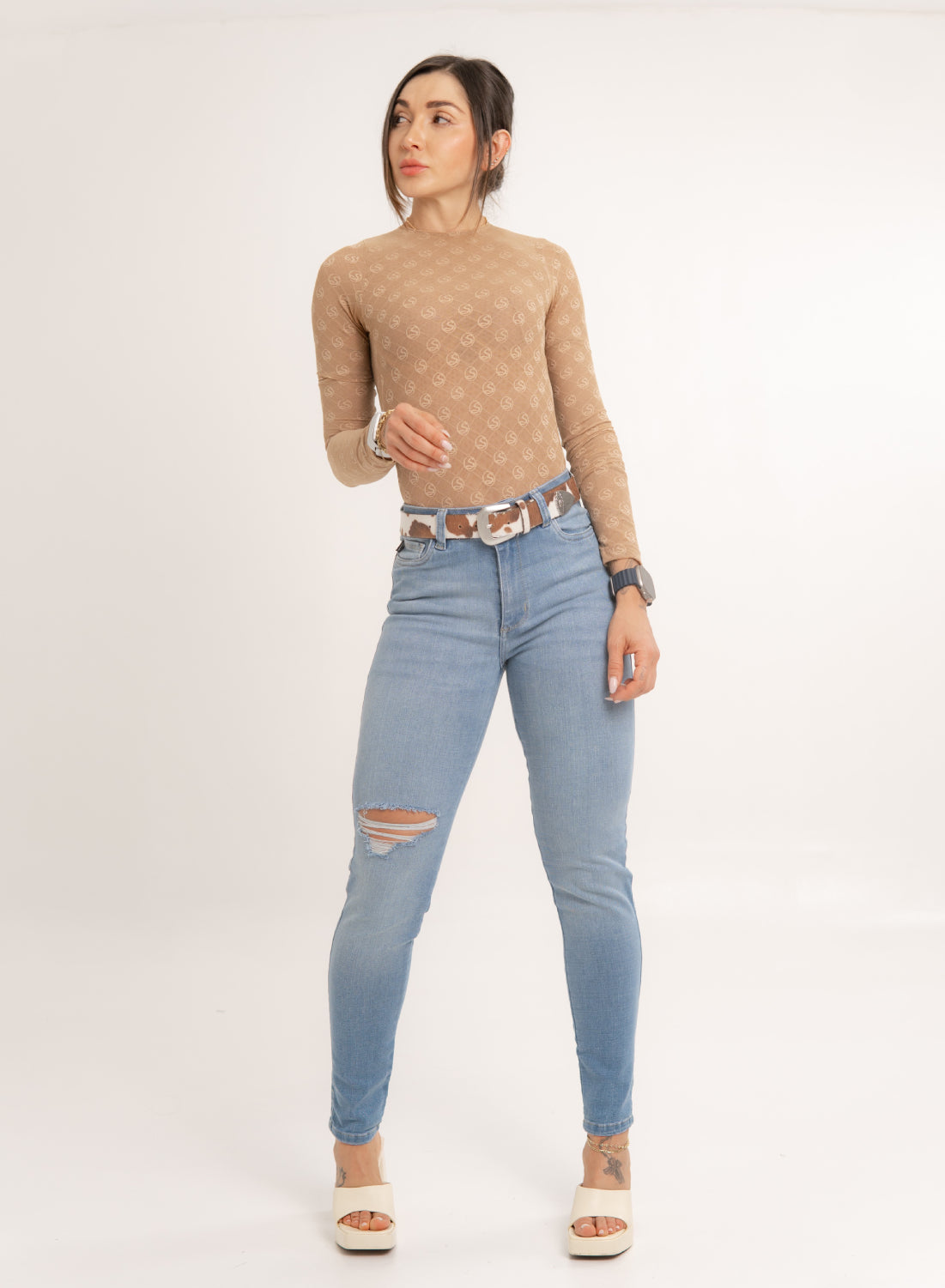 Women's Mid Rise Ripped Skinny Jeans