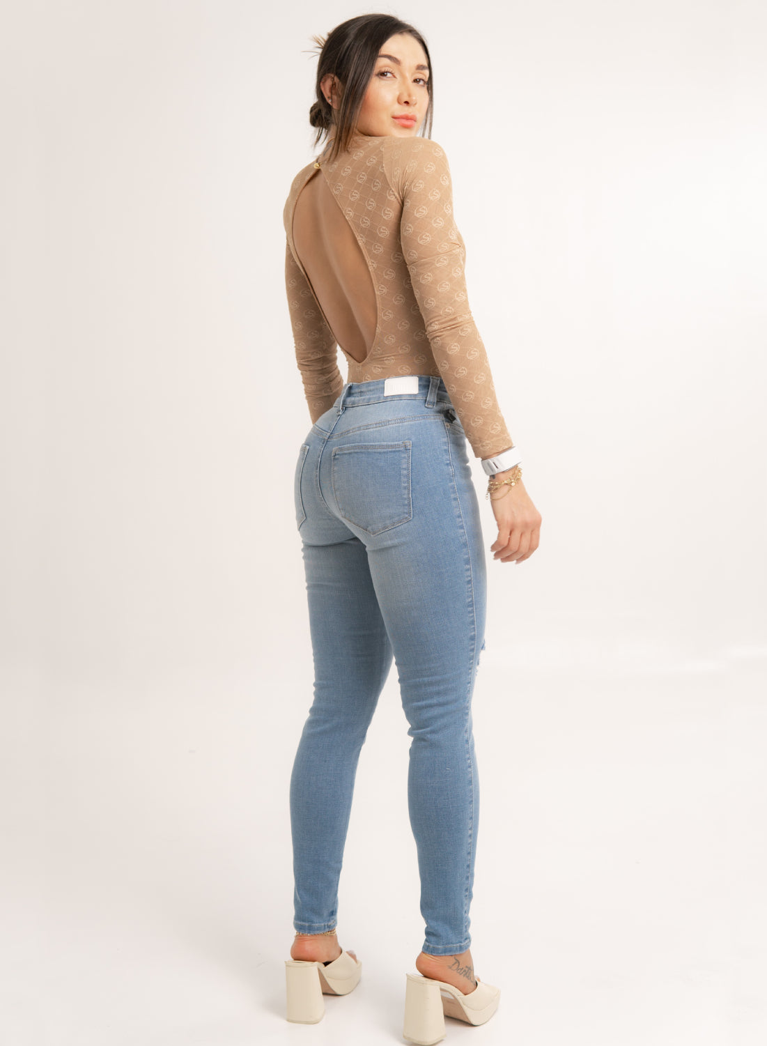 Women's Mid Rise Ripped Skinny Jeans