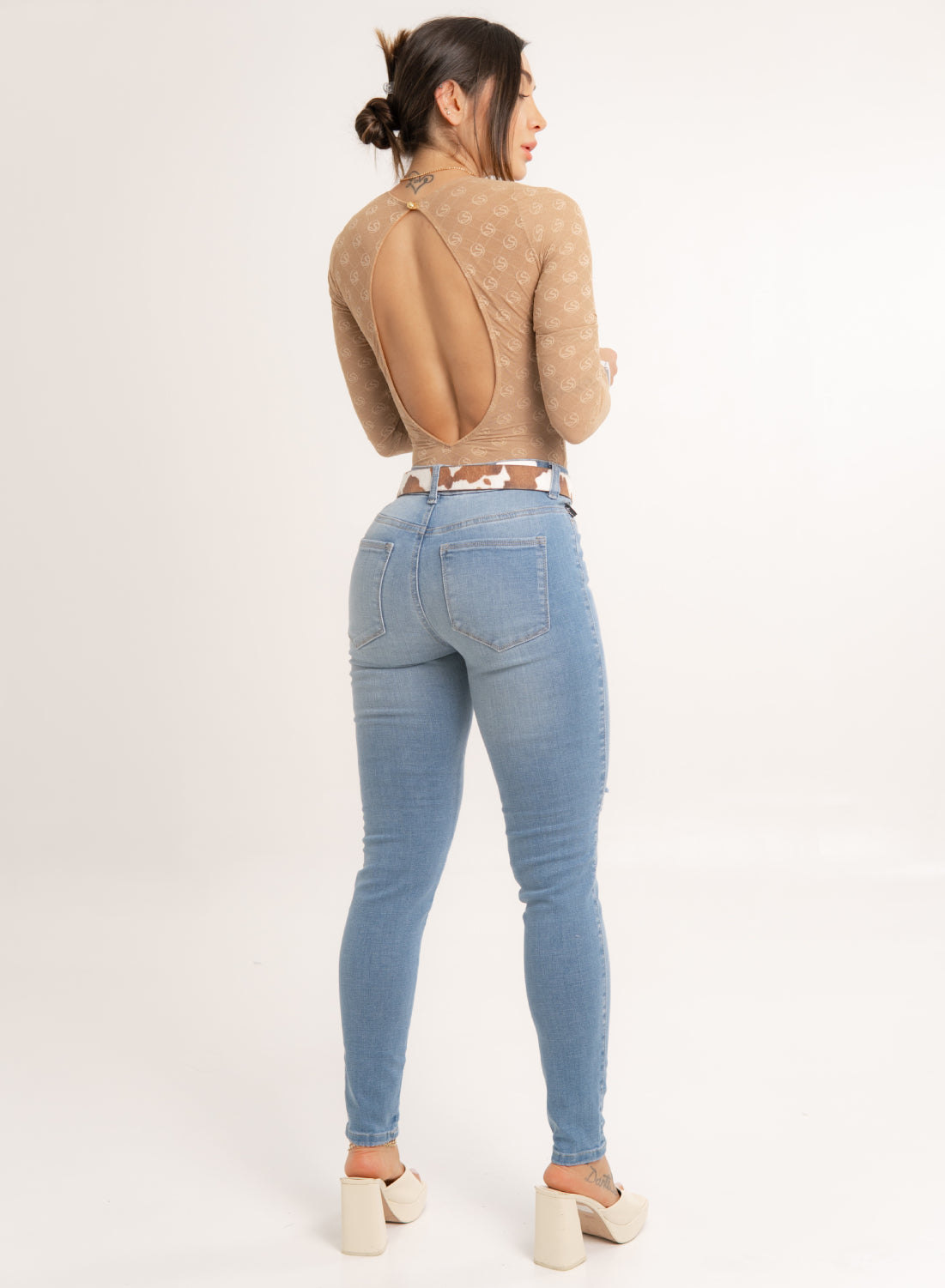 Women's Mid Rise Ripped Skinny Jeans
