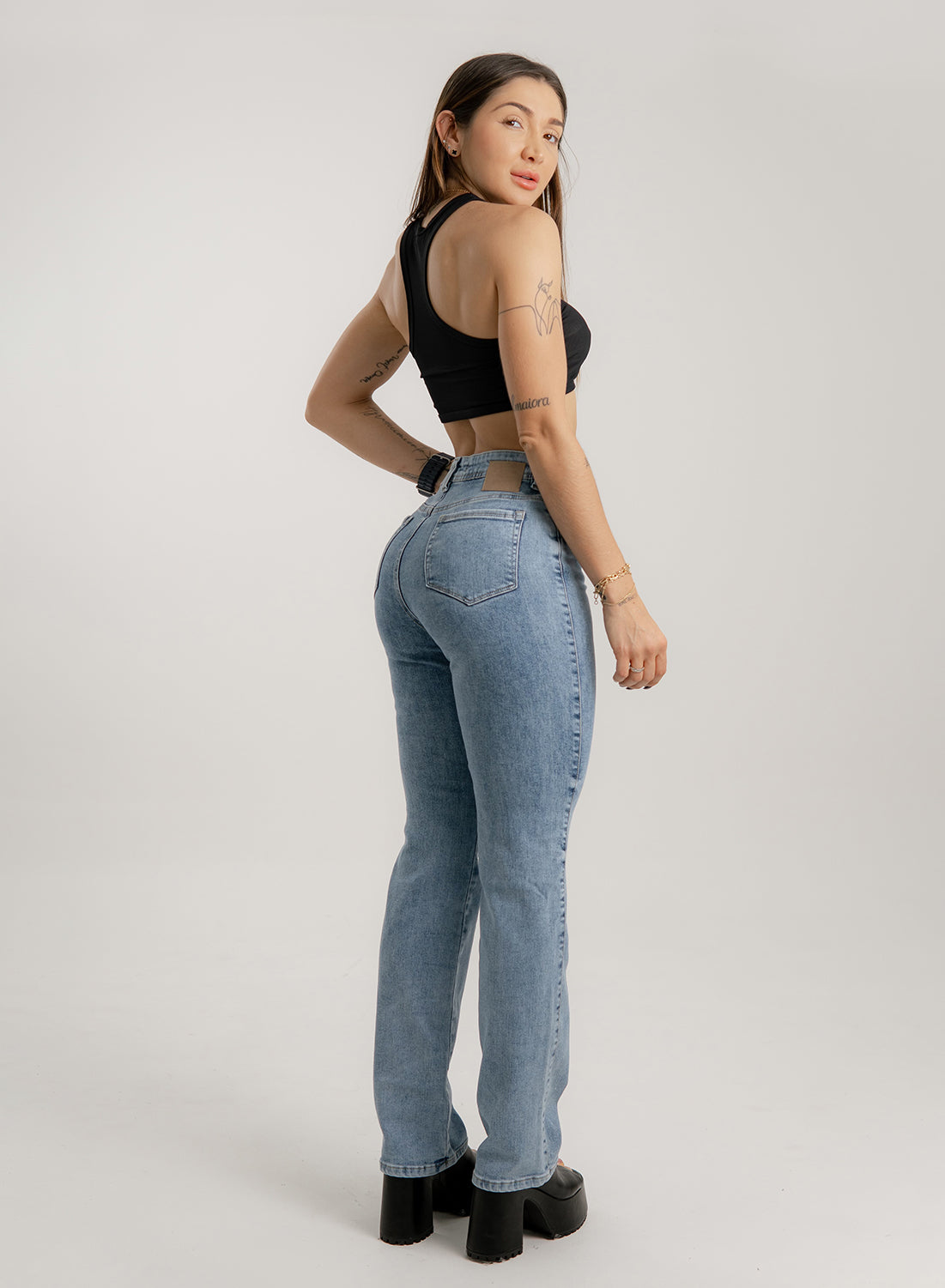 Mid Rise Mom Straight Jeans