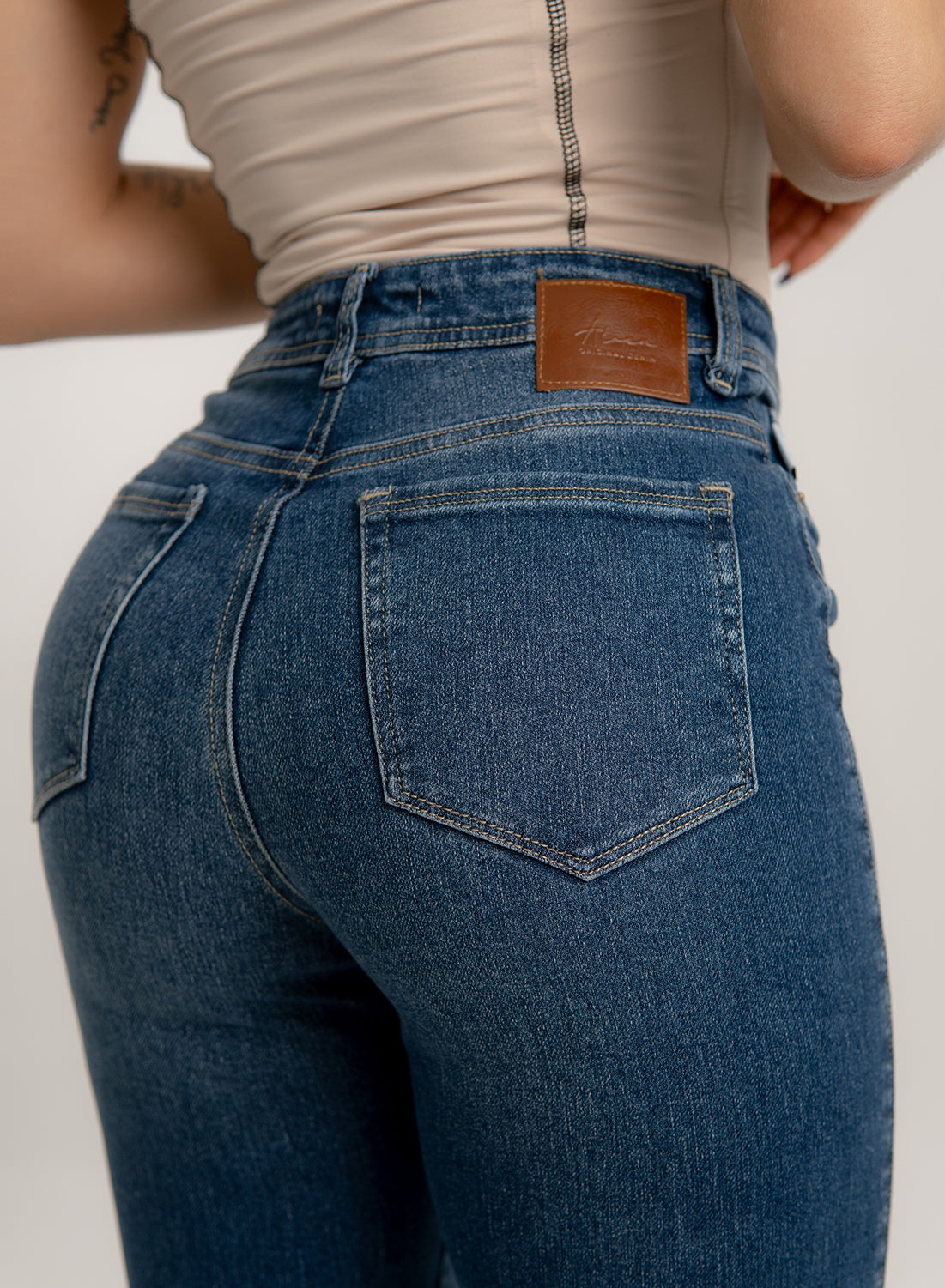 Mid Rise Mom Straight Jeans