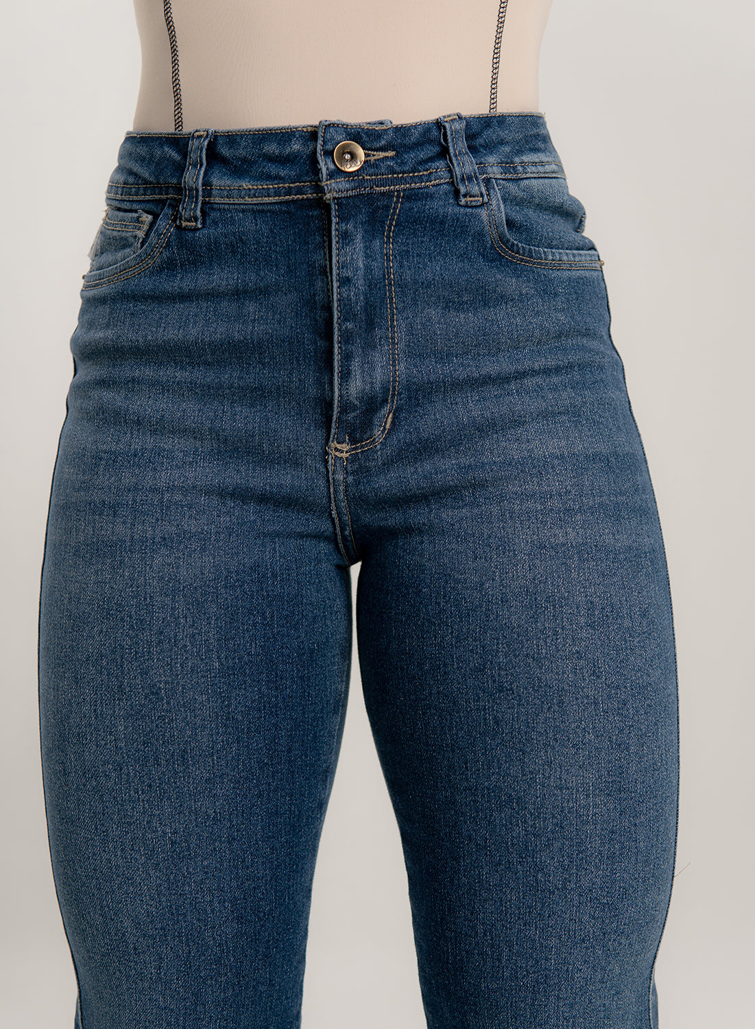 Mid Rise Mom Straight Jeans