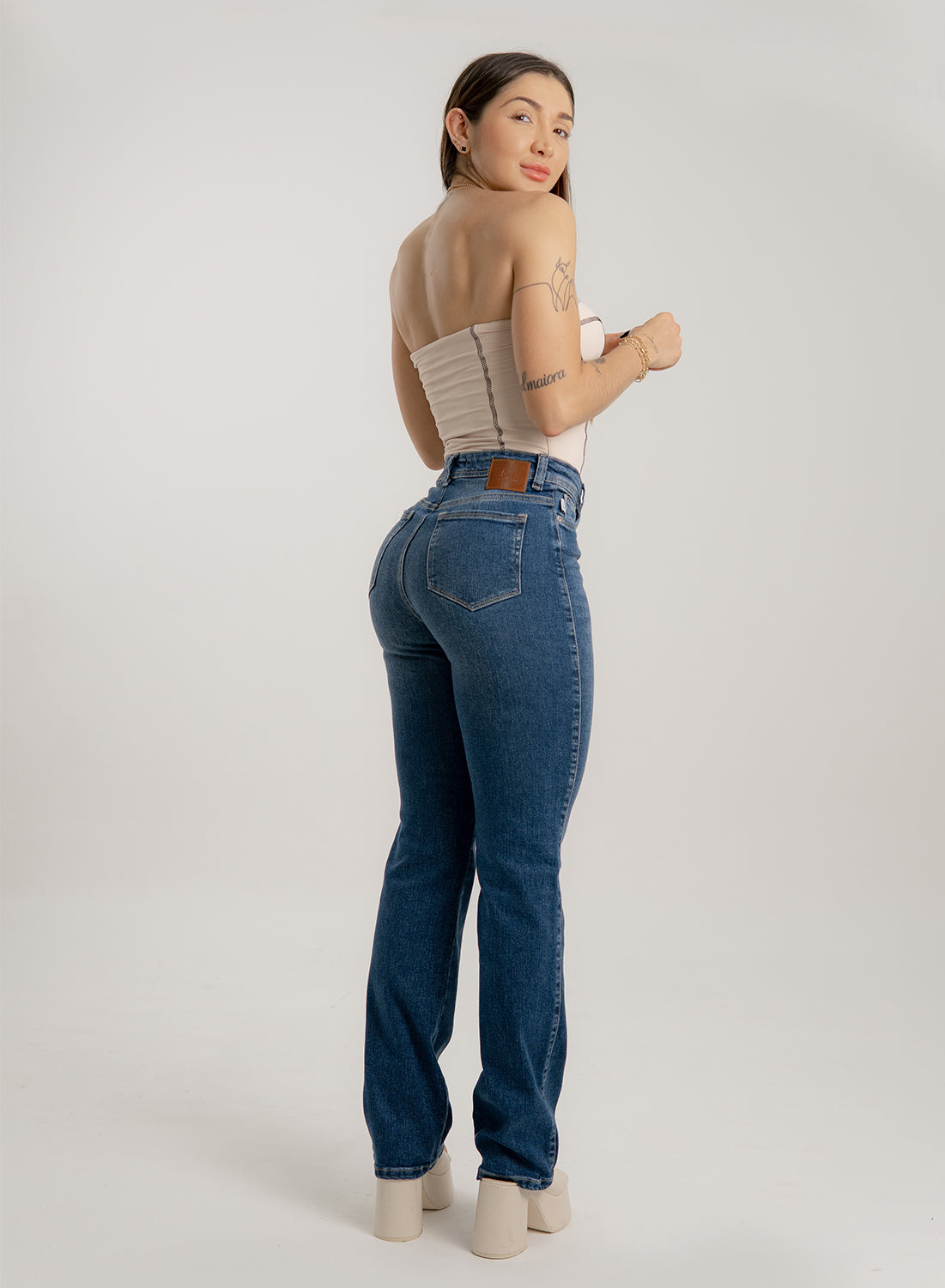 Mid Rise Mom Straight Jeans