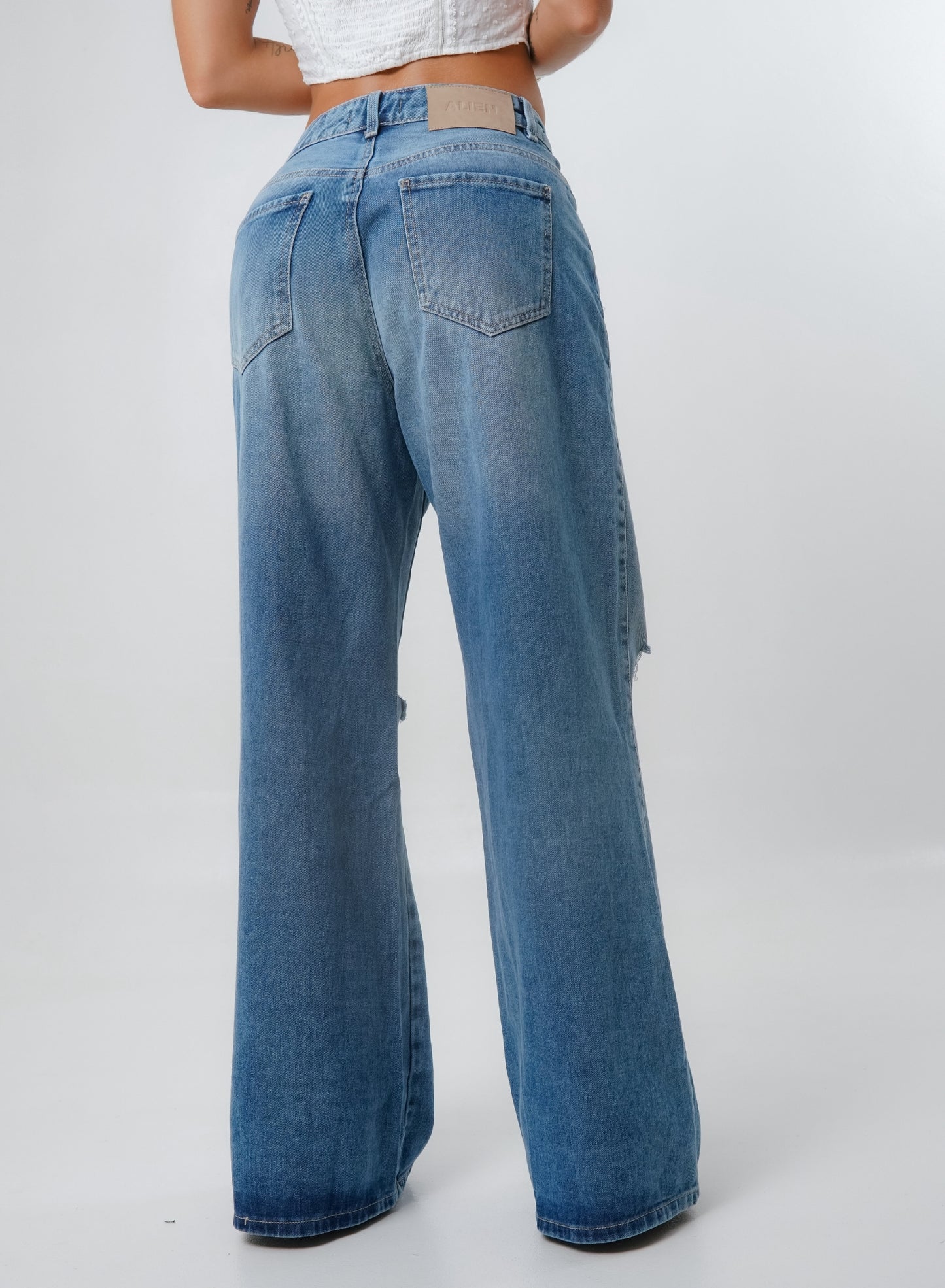 WIDE LEG RIPPED BLUE JEANS