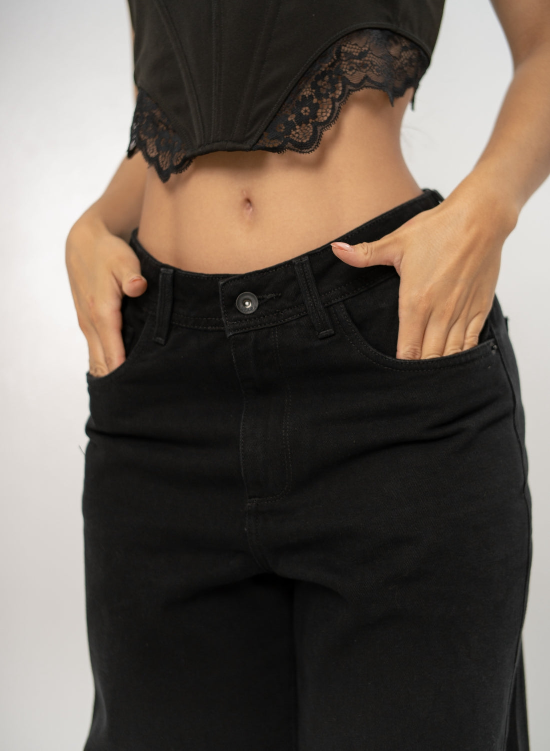 Women's Low Rise Wide Leg  BLACK Jean