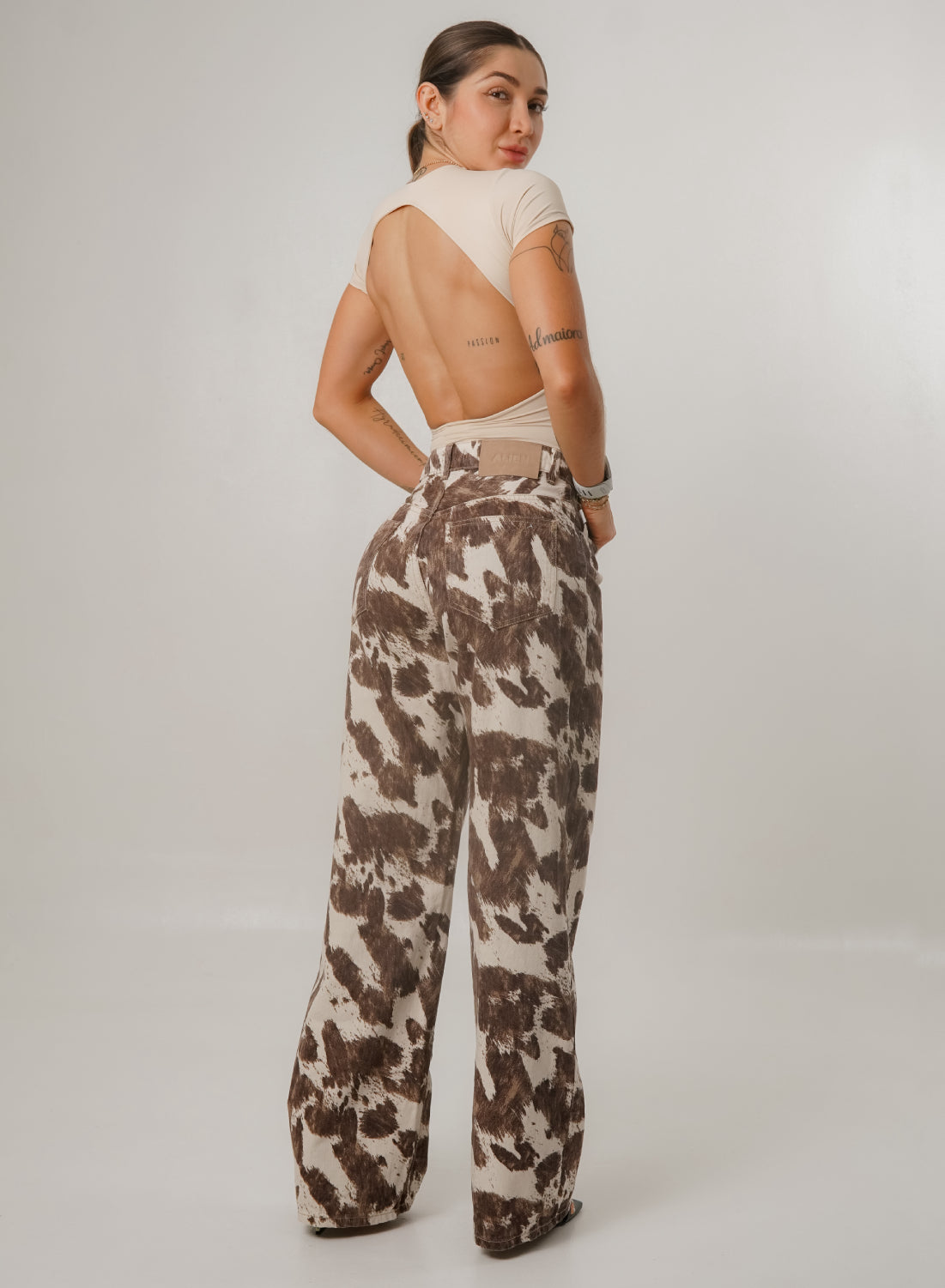 Cow - Women's Mid Rise Straight Jeans