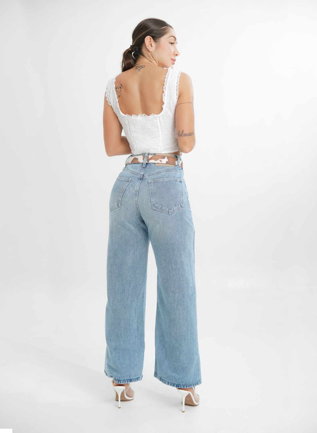 Women's Mid Rise Straight Jeans Light Blue