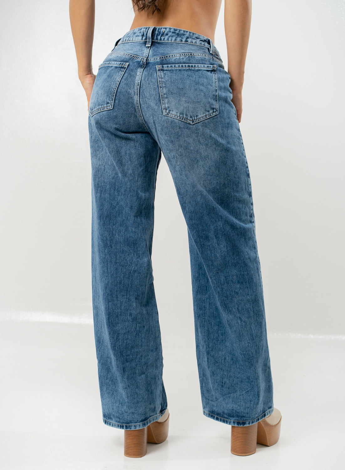 Women's Low Rise Barrel Jeans