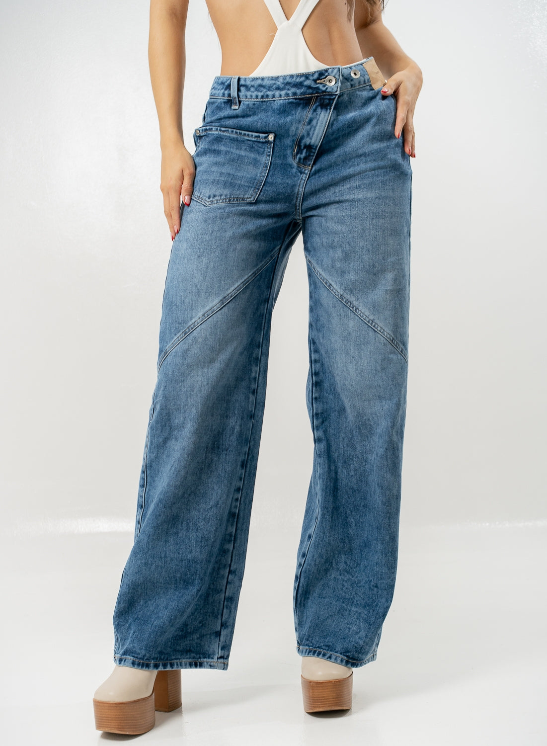 Women's Low Rise Barrel Jeans