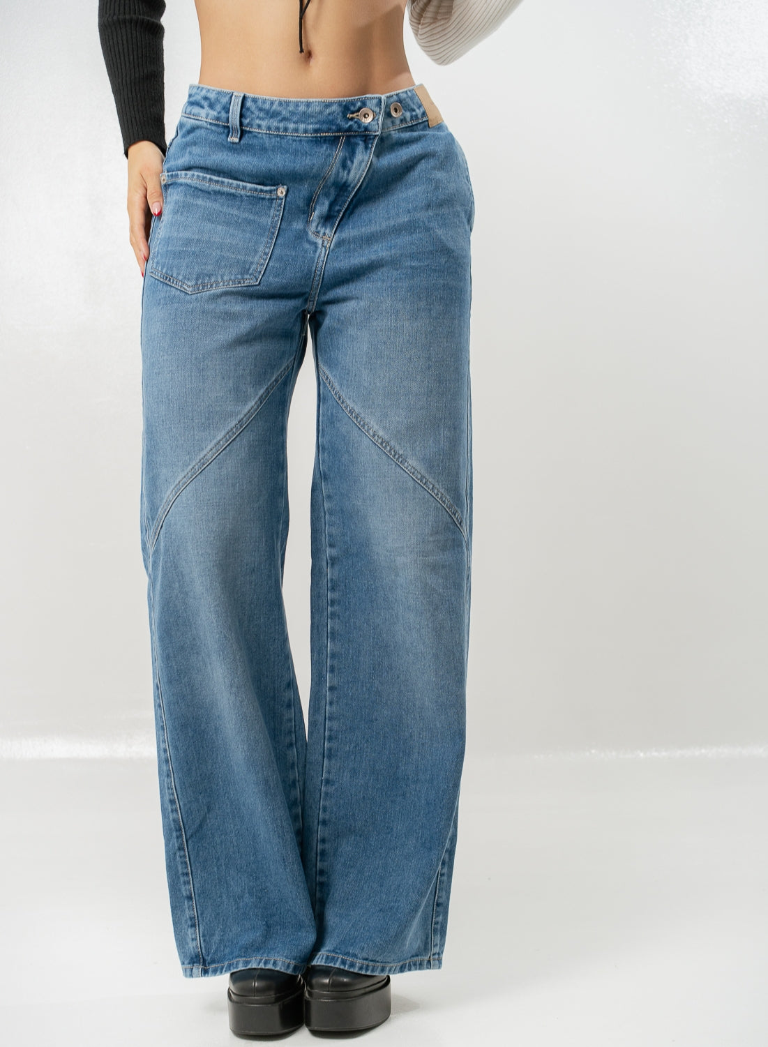 Women's Low Rise Barrel Jeans