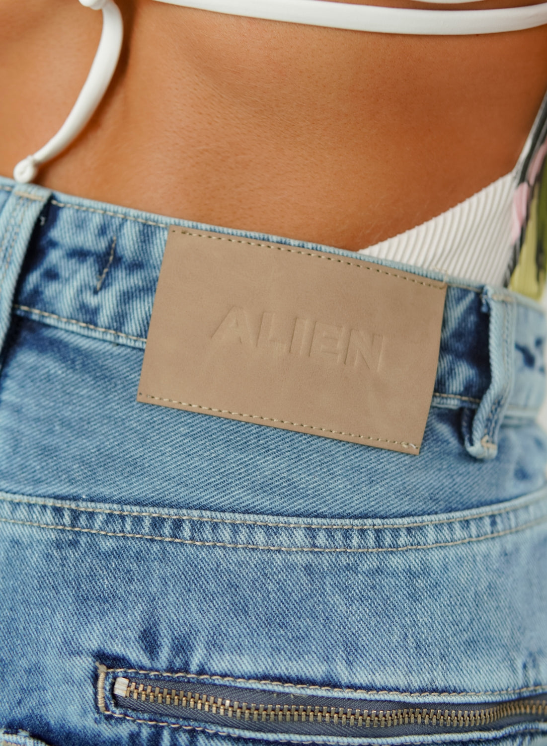Women's Mid Waist Baggy Jeans