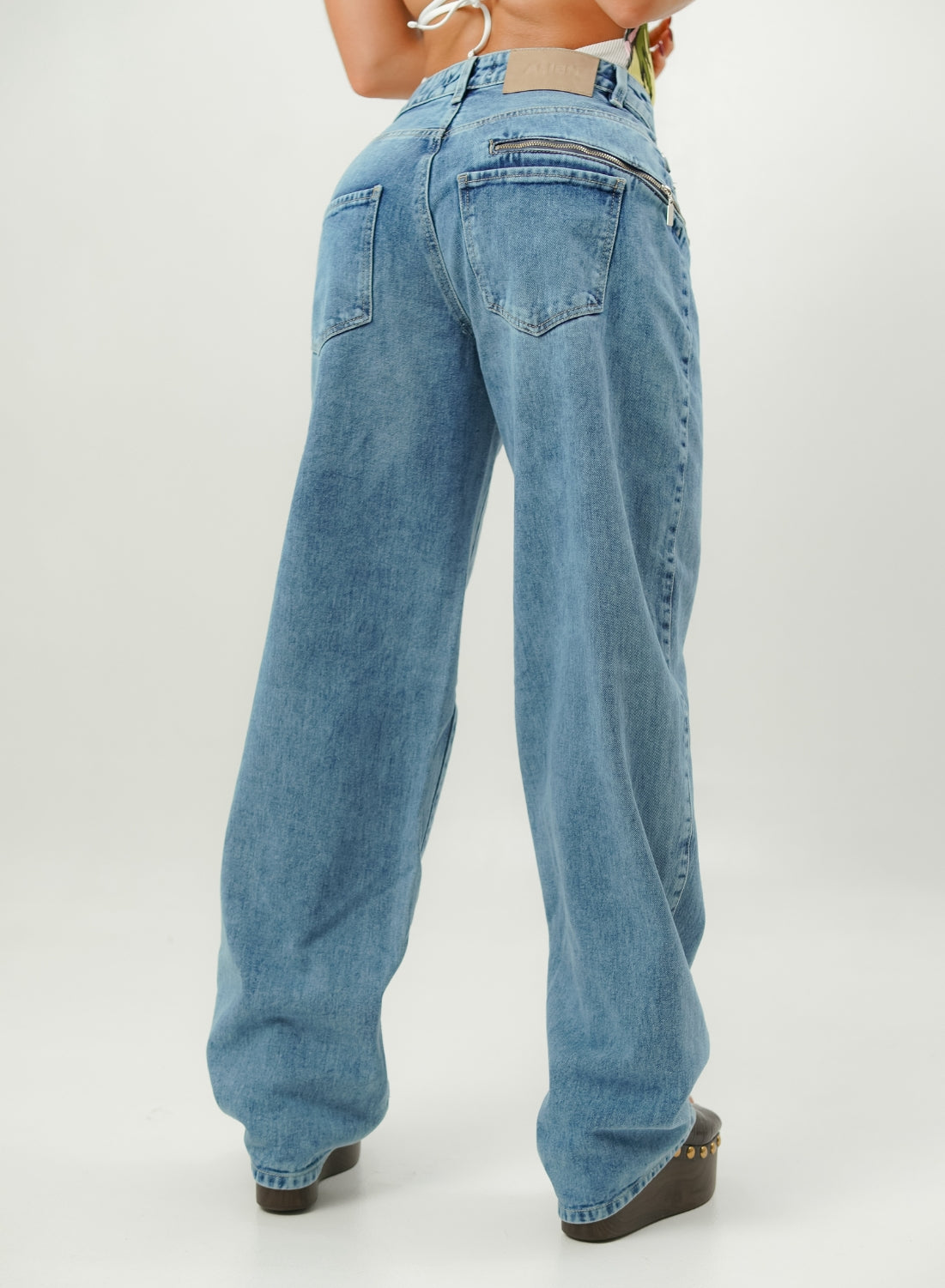 Women's Mid Waist Baggy Jeans