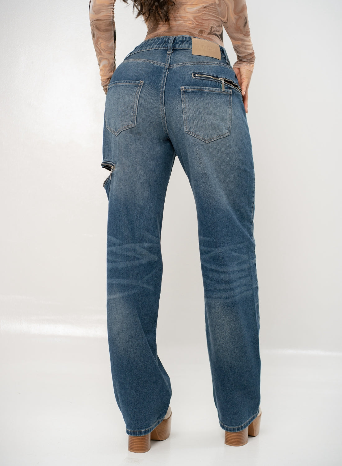 Women's Mid Waist Baggy Jeans
