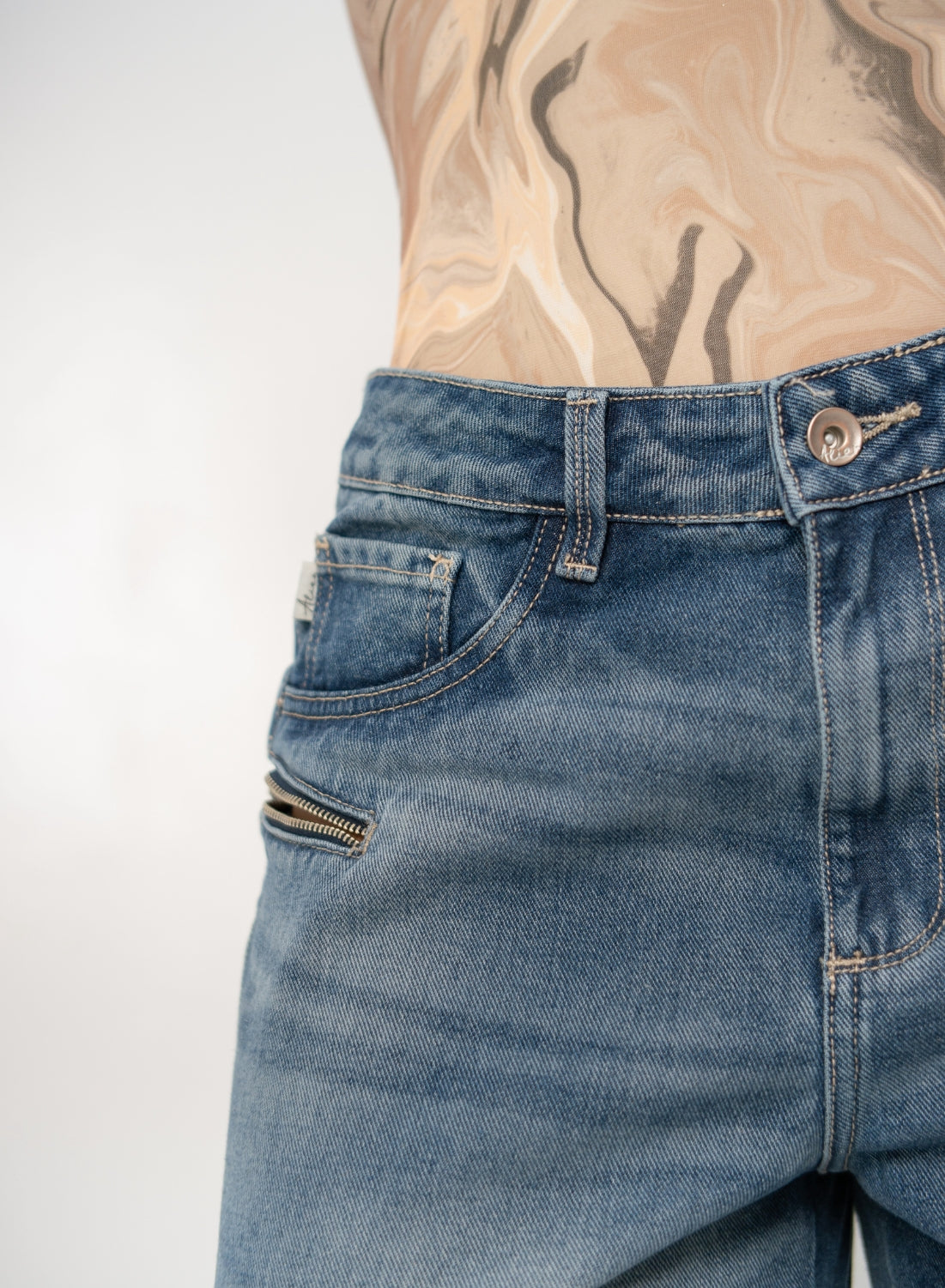 Women's Mid Waist Baggy Jeans