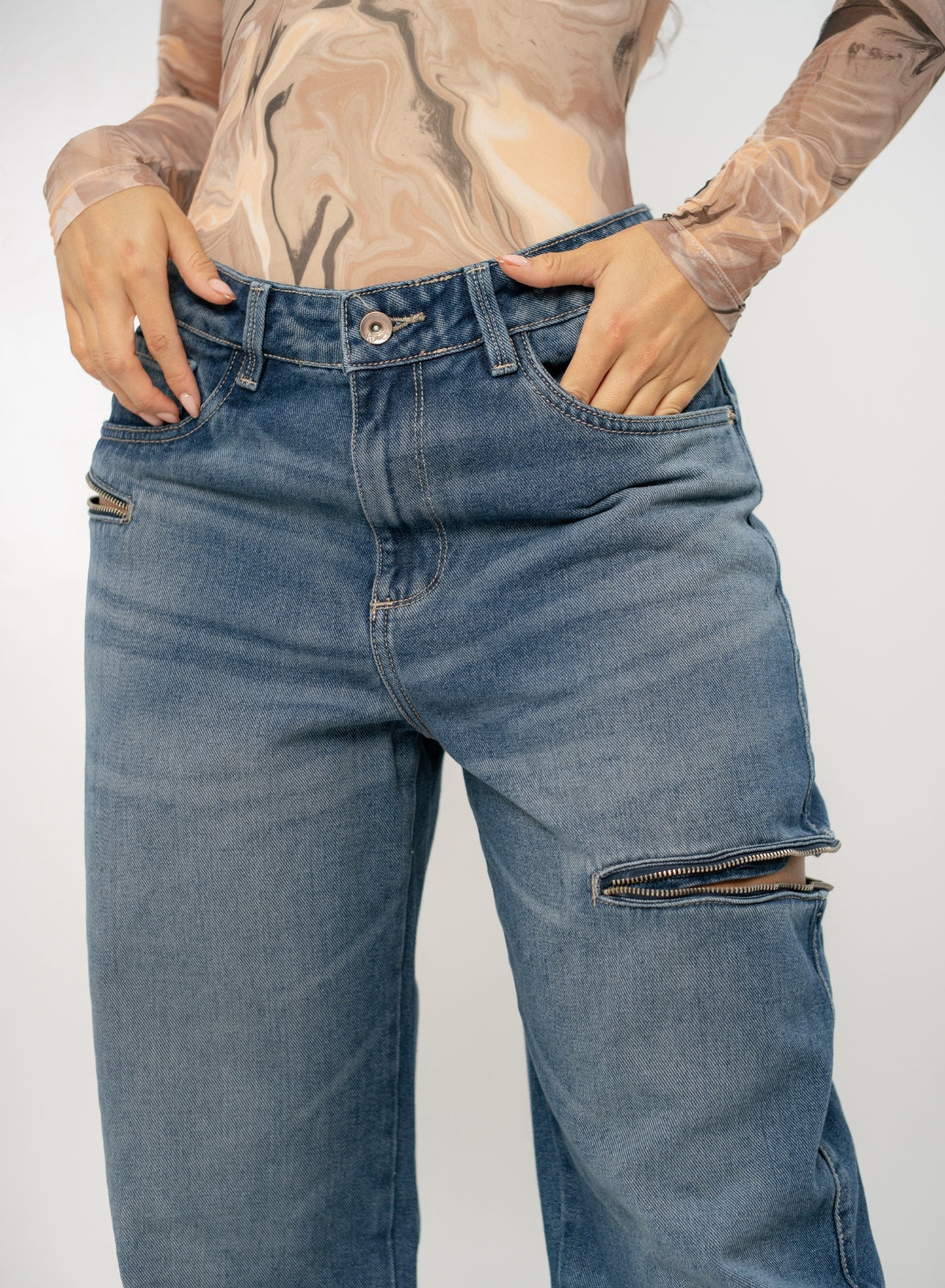 Women's Mid Waist Baggy Jeans