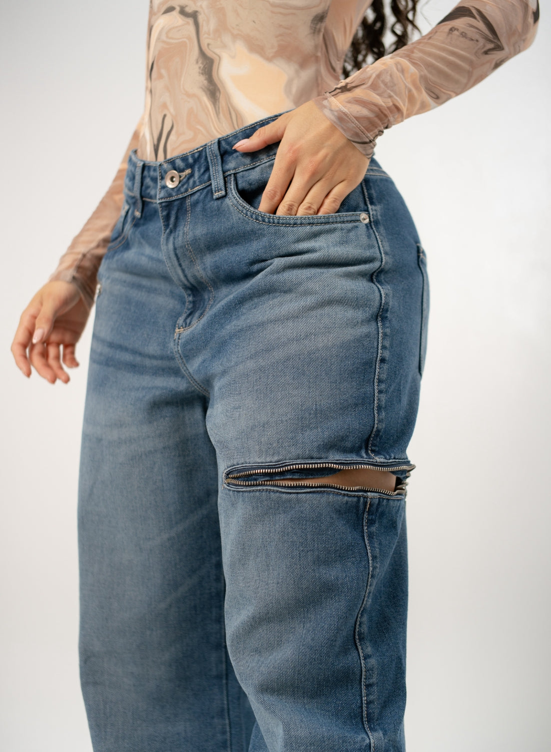 Women's Mid Waist Baggy Jeans