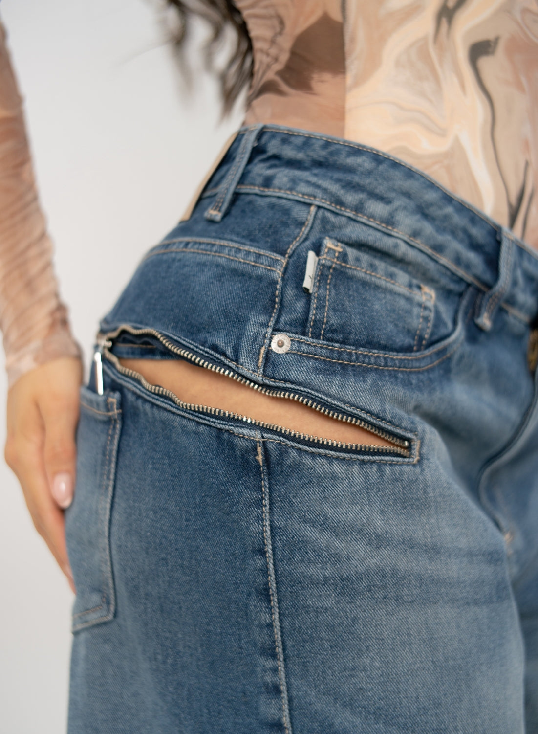 Women's Mid Waist Baggy Jeans