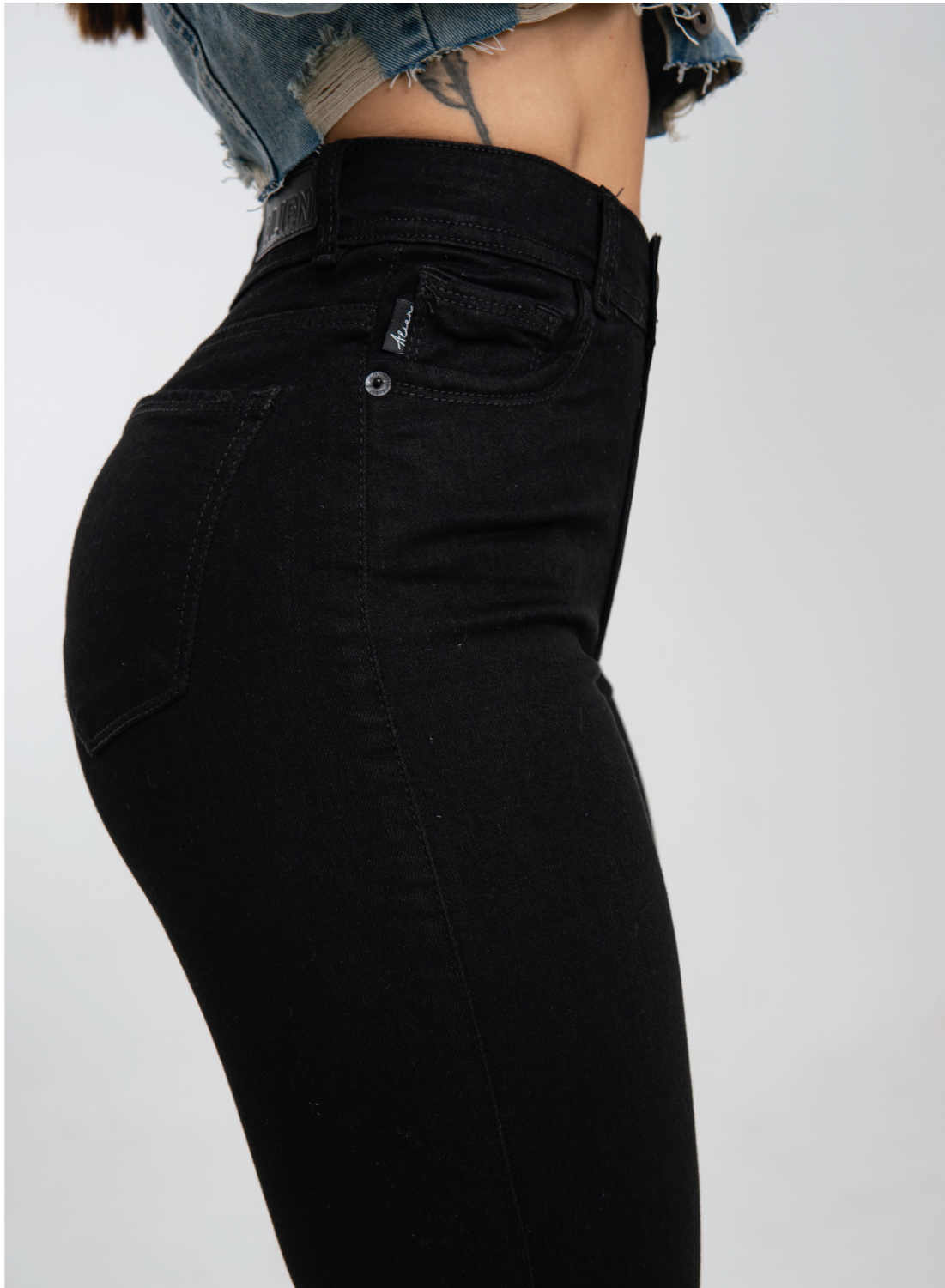 BLACK BOOTCUT JEANS