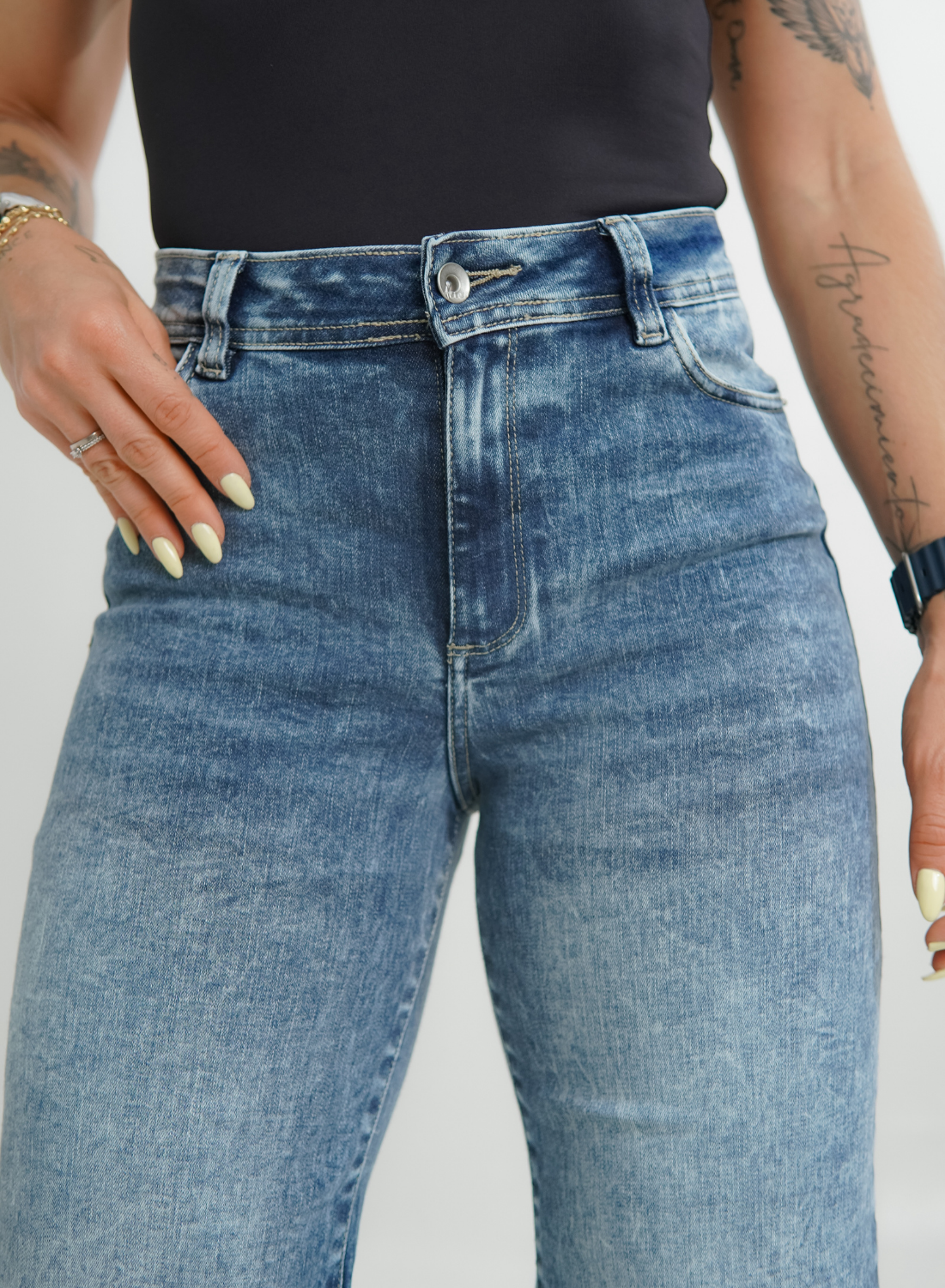 Women's High Rise Classic Mom Flare Jeans