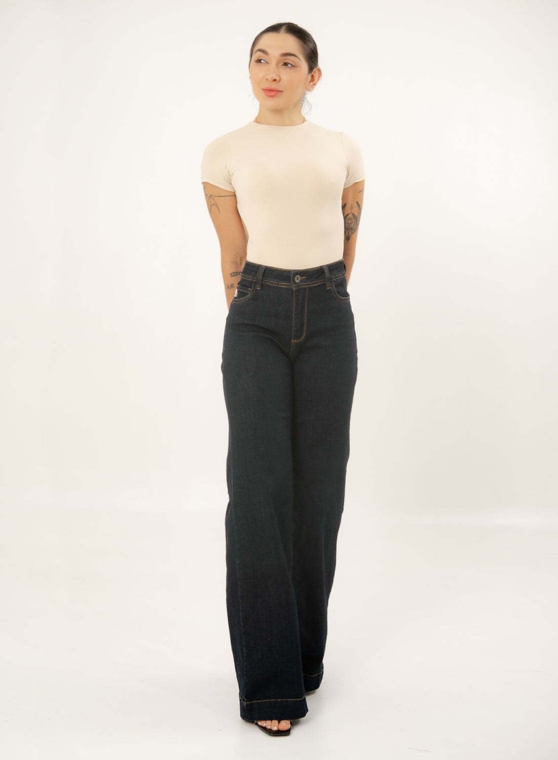 Women's Classic Mom Flare Jeans black alien jeans
