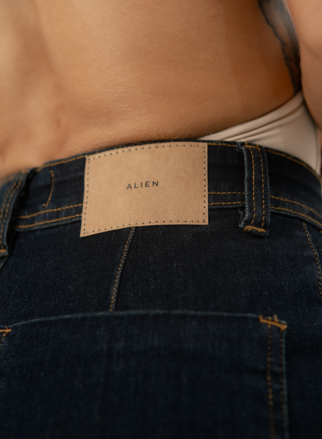 Women's Classic Mom Flare Jeans dark blue alien jeans