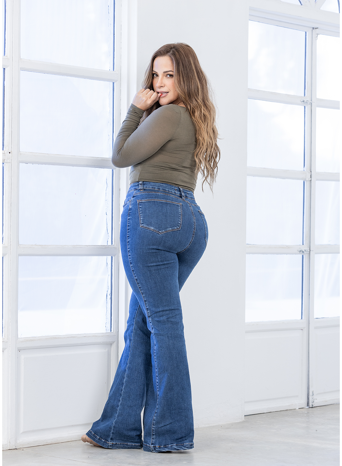 Women's High Rise Bootcut Jeans