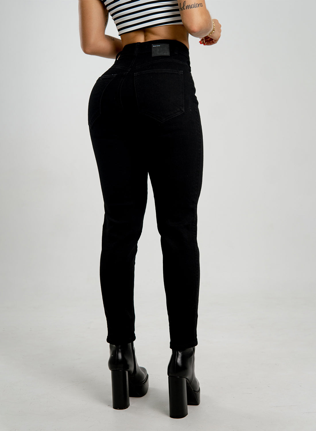 Black High Rise Mom Jeans