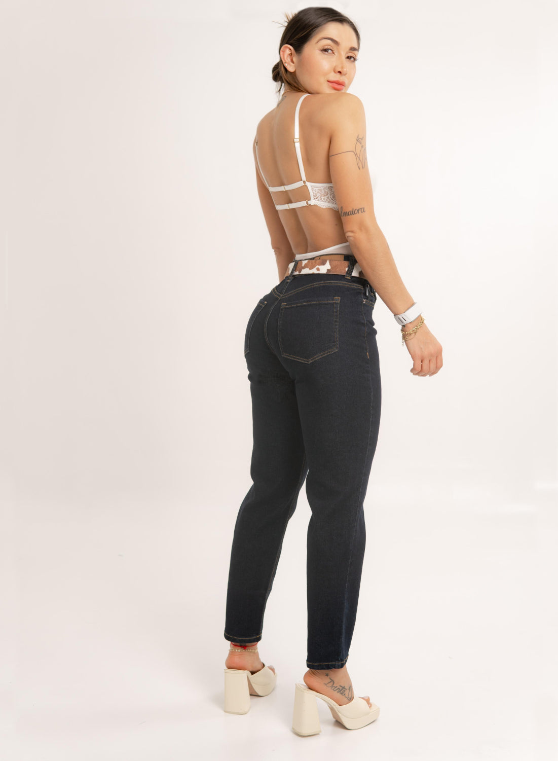 Women's Classic Mid Rise Mom Jeans