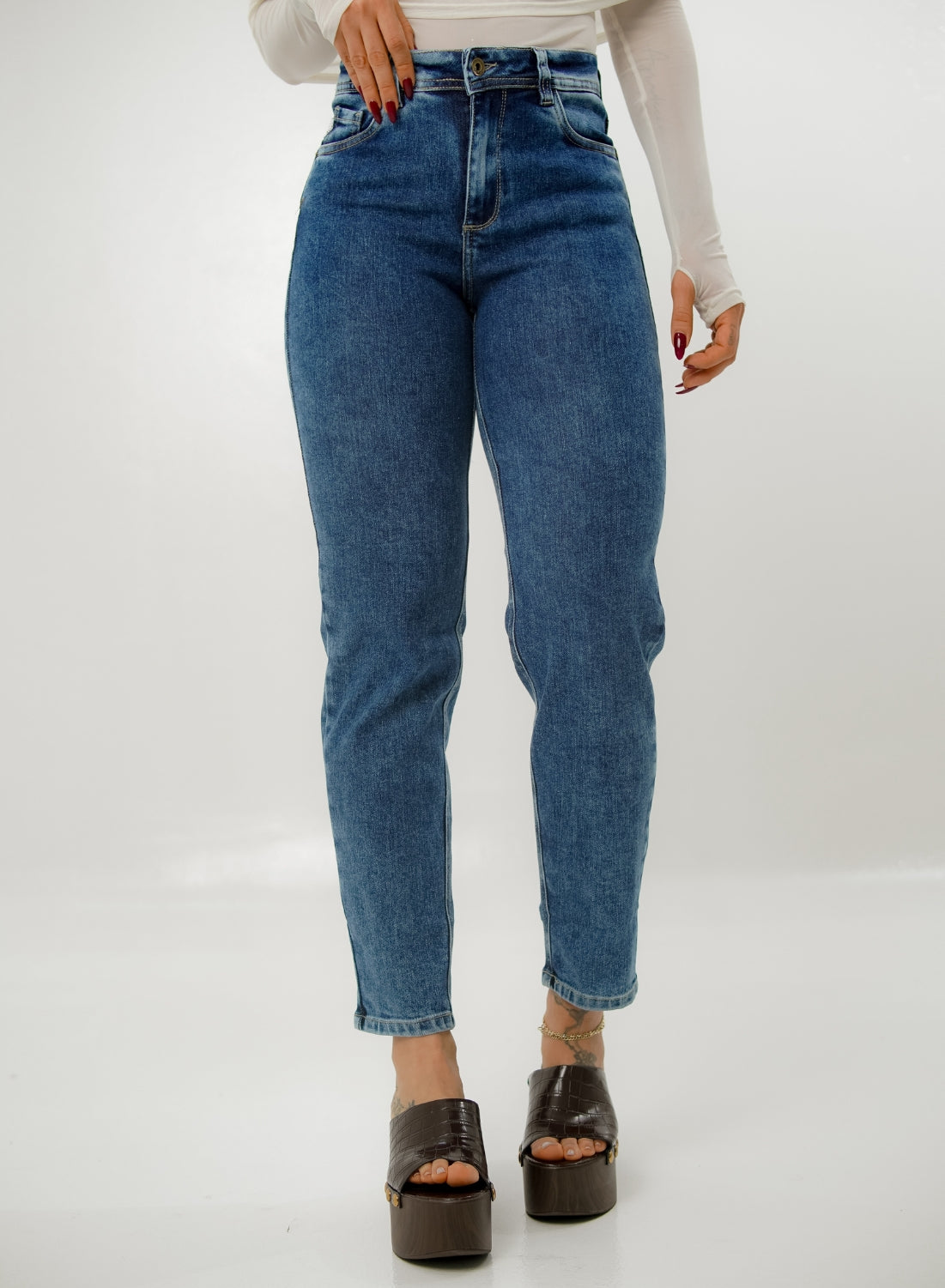 Women's Classic Mid Rise Mom Jeans