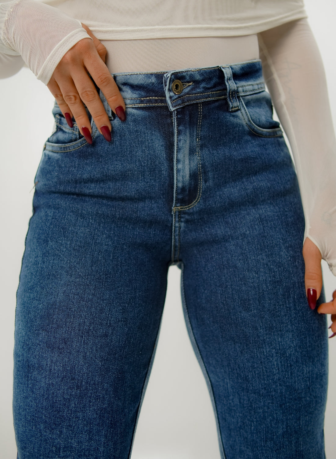 Women's Classic Mid Rise Mom Jeans