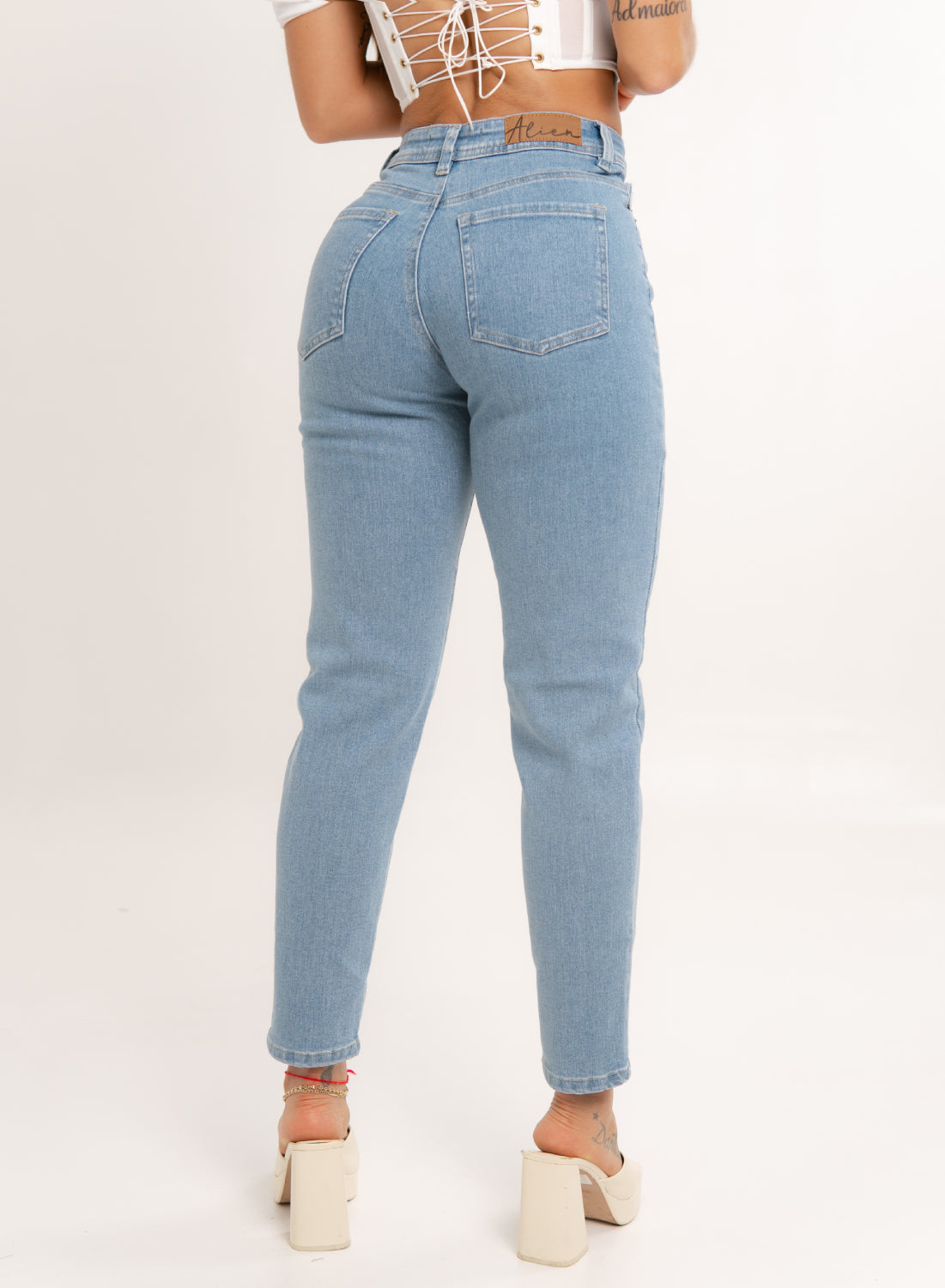 Women's Classic Mid Rise Mom Jeans