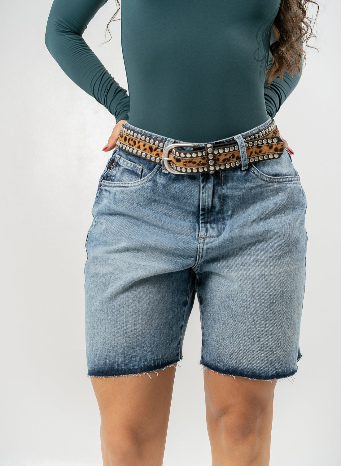 Women's Mid Rise Cargo Jorts