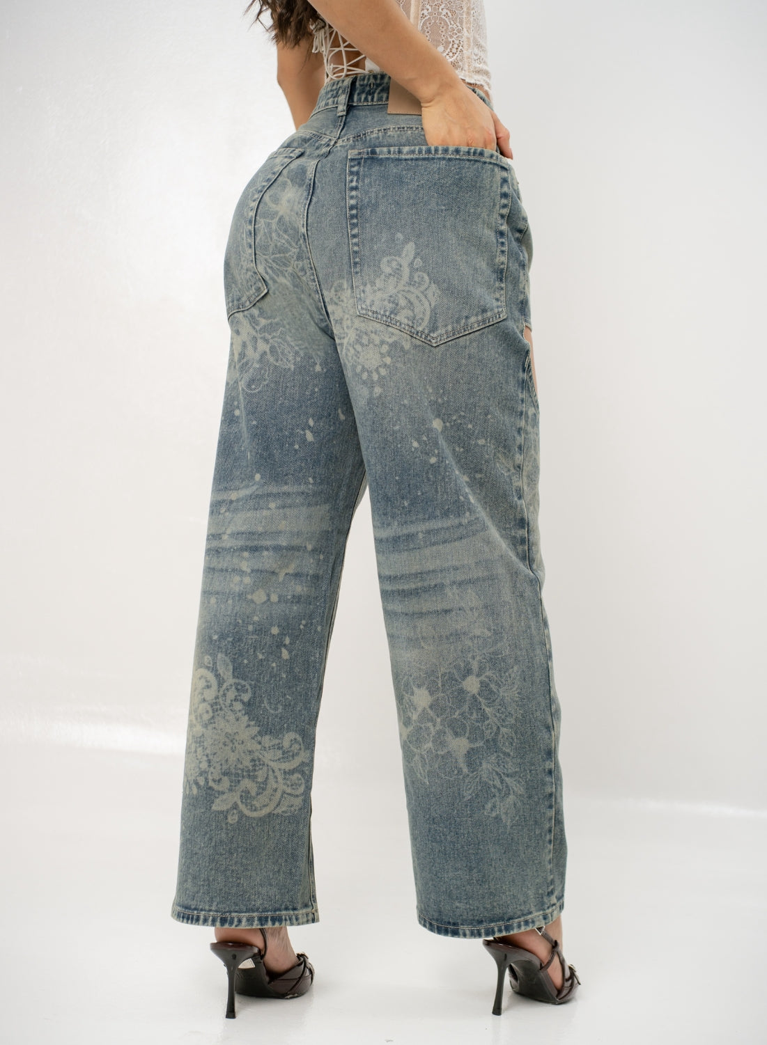 Women's Low Rise Barrel ALIEN Jeans