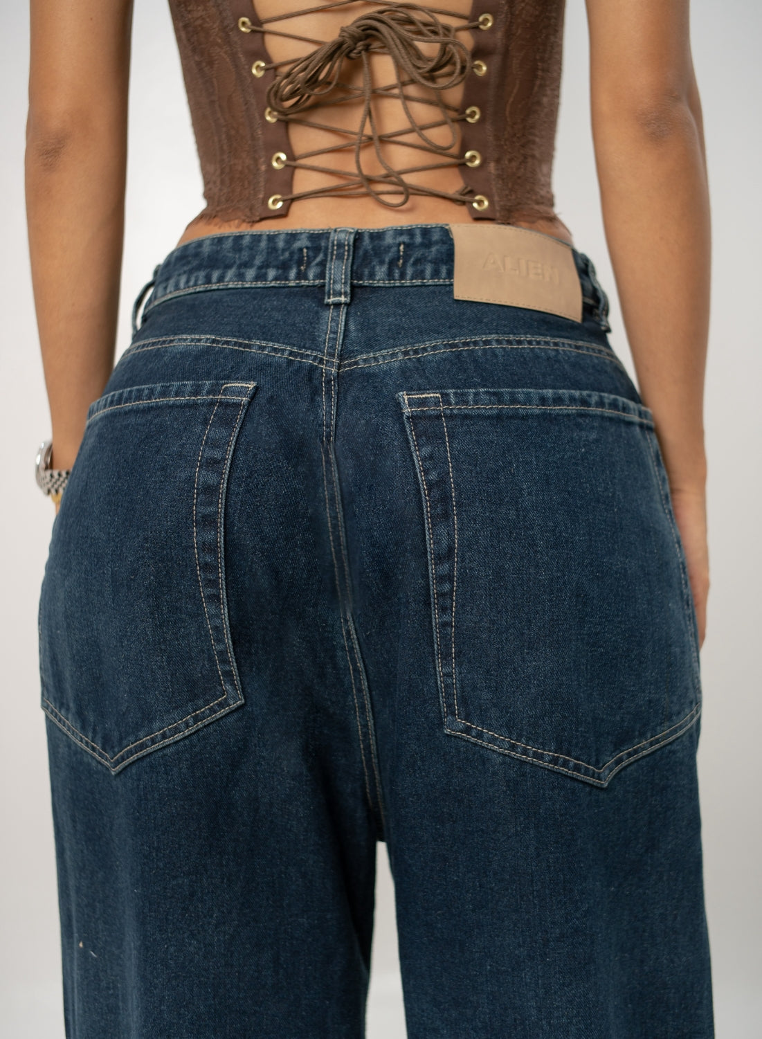 Women's Low Rise Barrel Alien Jeans