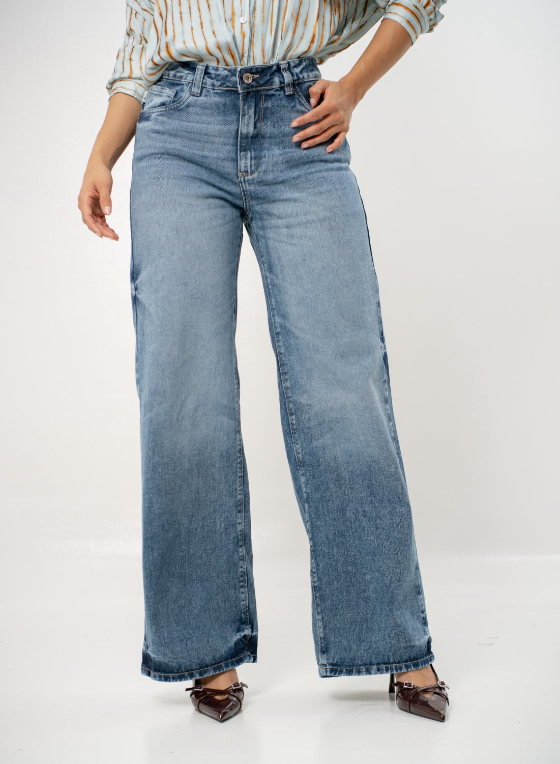 Women's Mid Rise Straight Jeans